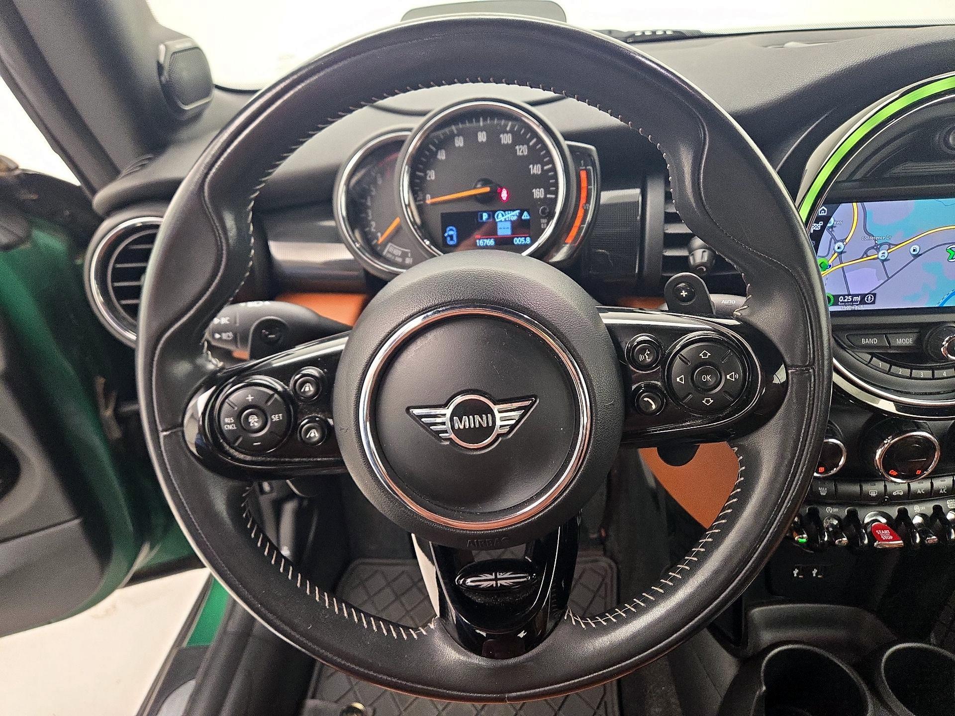 Thumbnail: 2020 MINI Cooper - 10