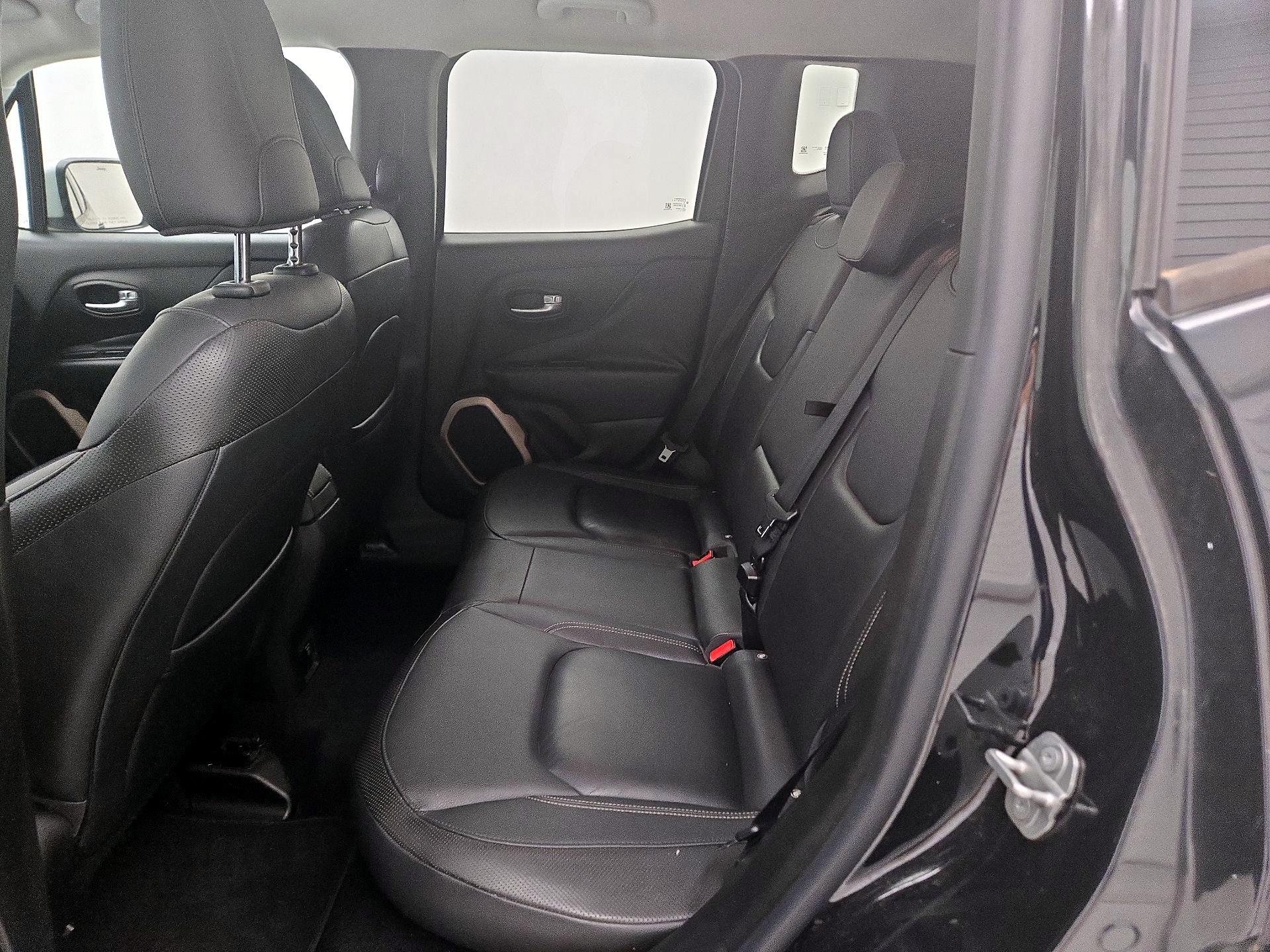 Thumbnail: 2017 Jeep Renegade - 19