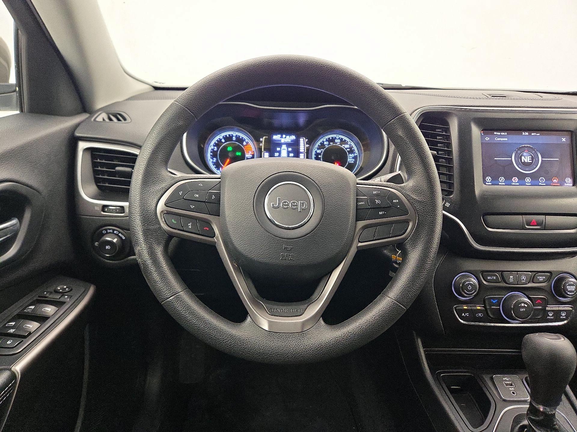 Thumbnail: 2019 Jeep Cherokee - 10