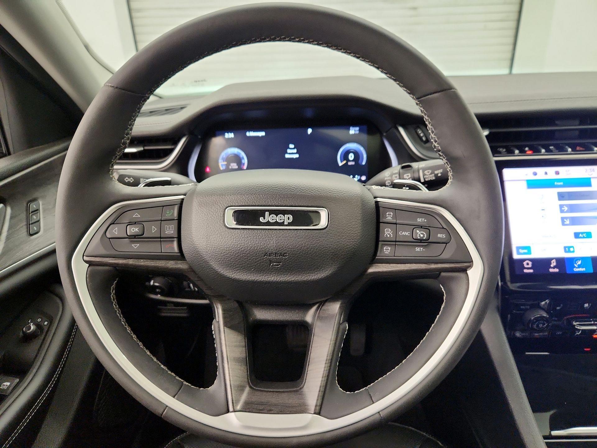 Thumbnail: 2023 Jeep Grand Cherokee L - 10