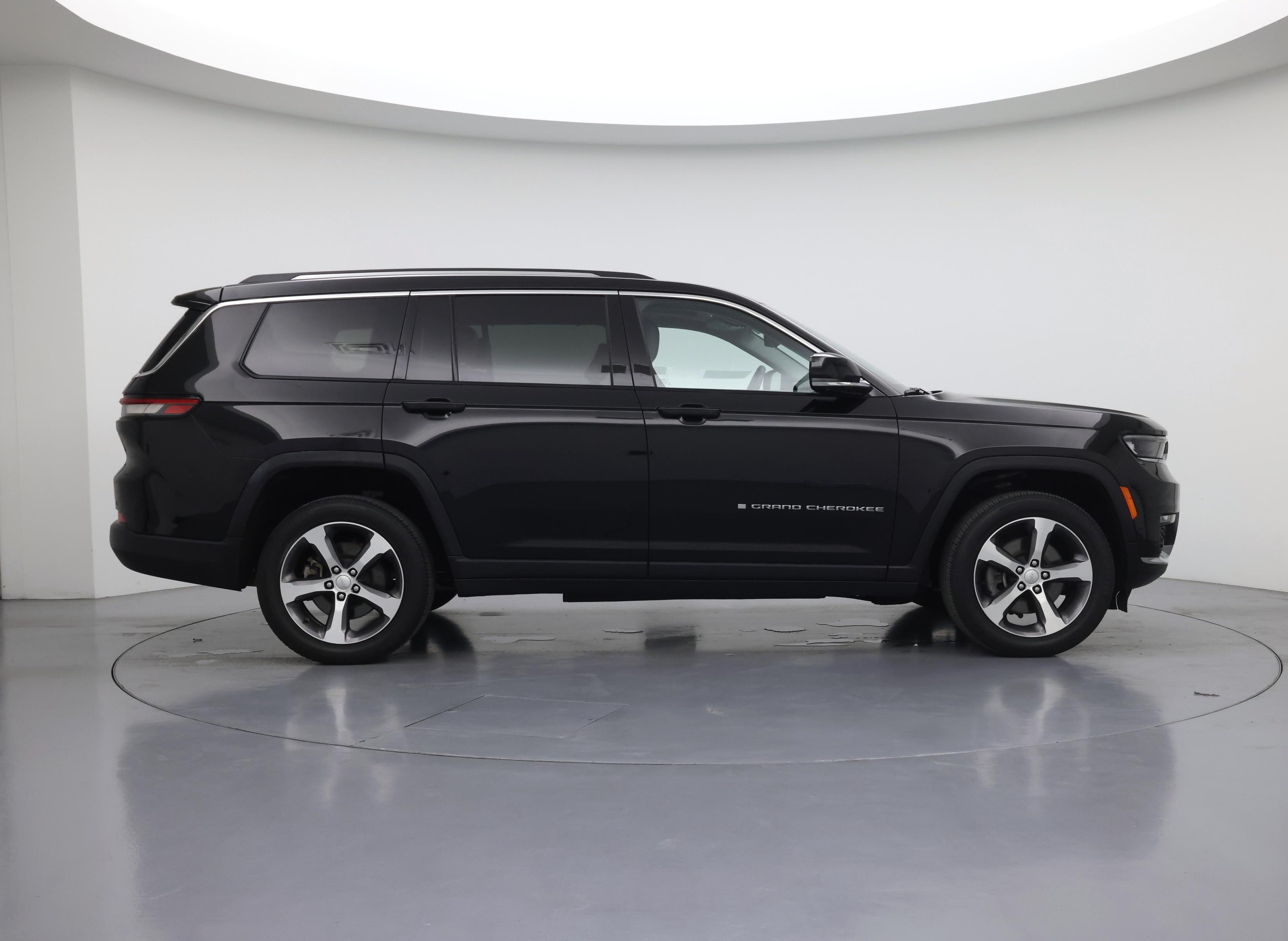 Thumbnail: 2023 Jeep Grand Cherokee L - 7