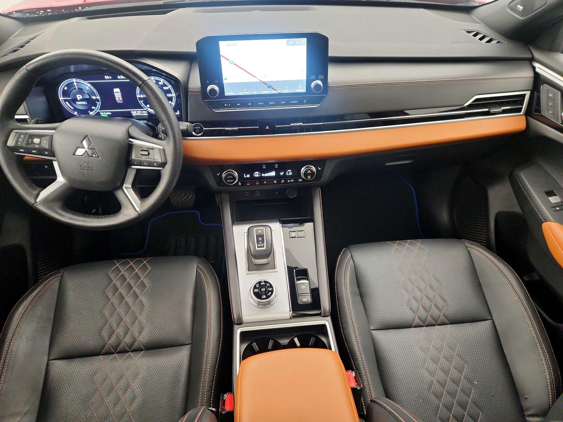 Thumbnail: 2023 Mitsubishi Outlander - 9