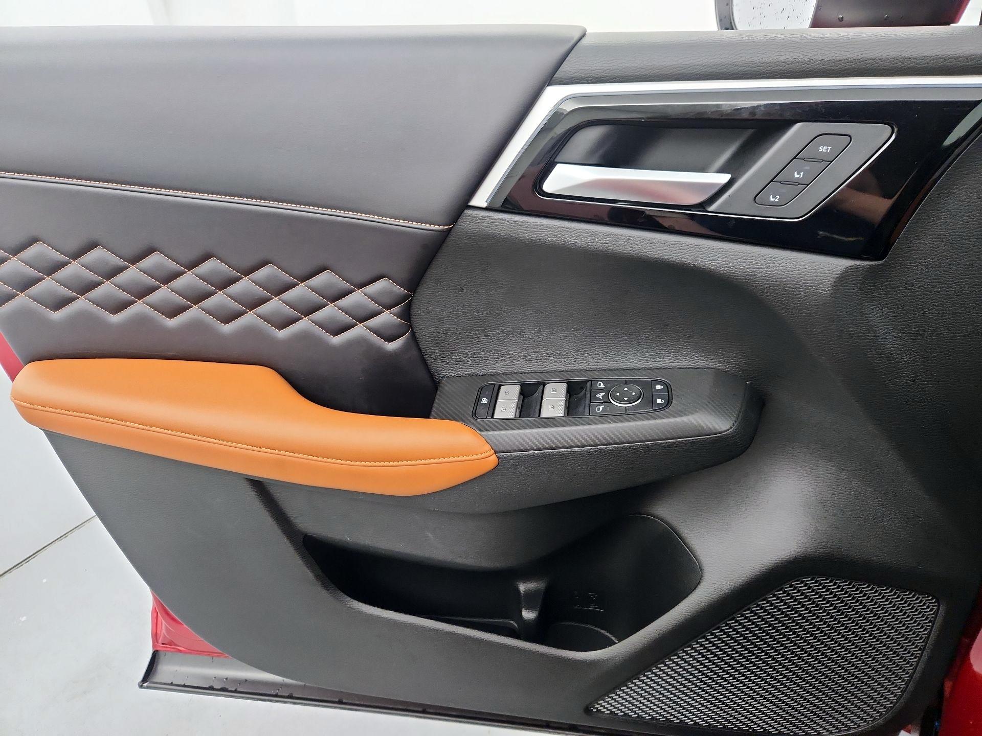 Thumbnail: 2023 Mitsubishi Outlander - 12