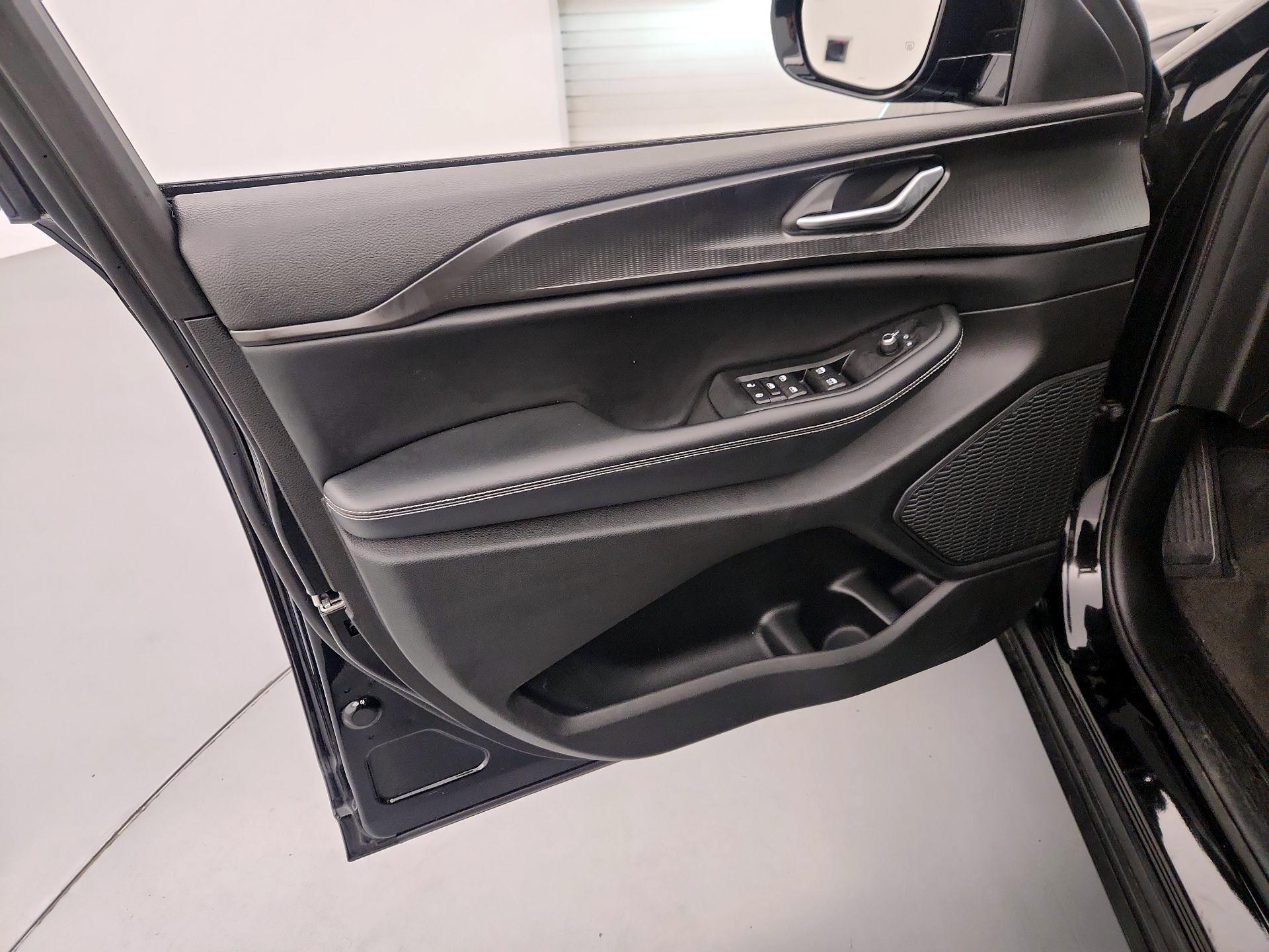 Thumbnail: 2023 Jeep Grand Cherokee L - 12