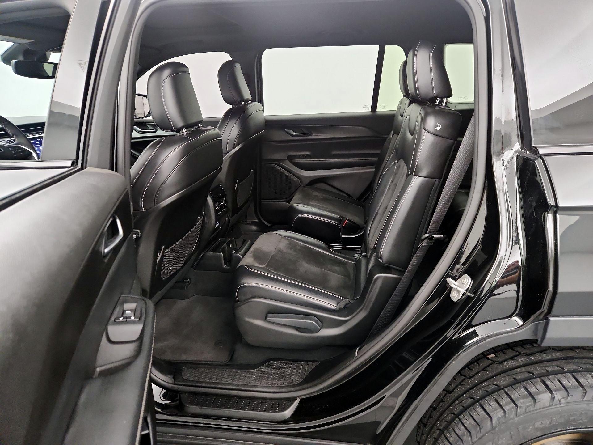 Thumbnail: 2023 Jeep Grand Cherokee L - 20