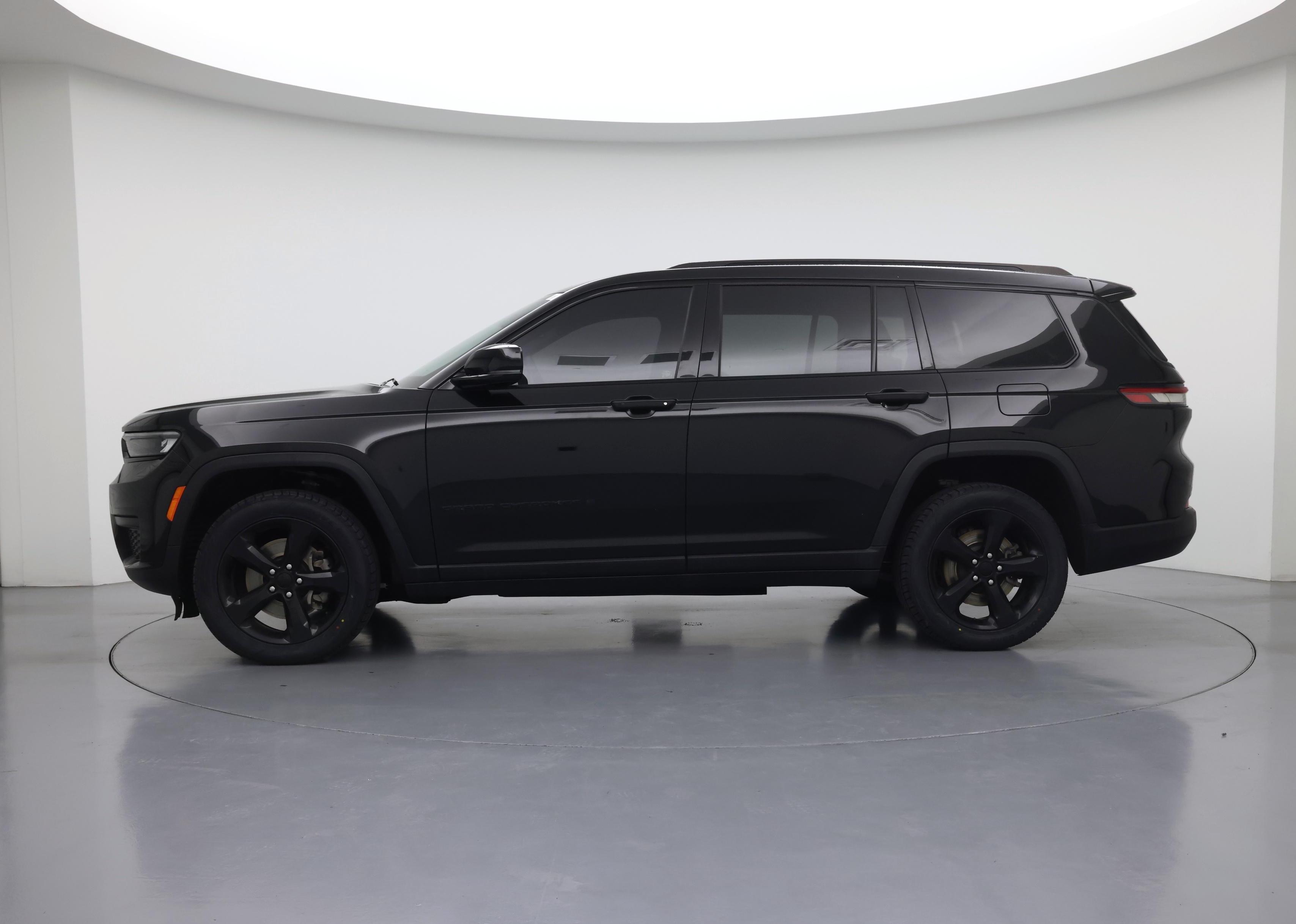 Thumbnail: 2023 Jeep Grand Cherokee L - 3