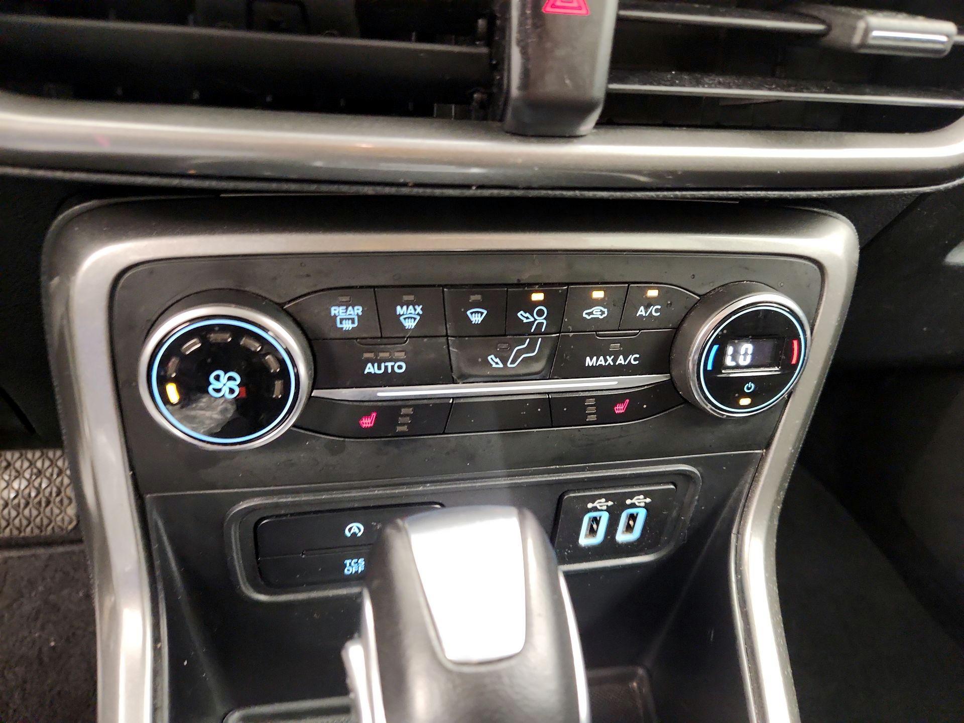 Thumbnail: 2020 Ford EcoSport - 16