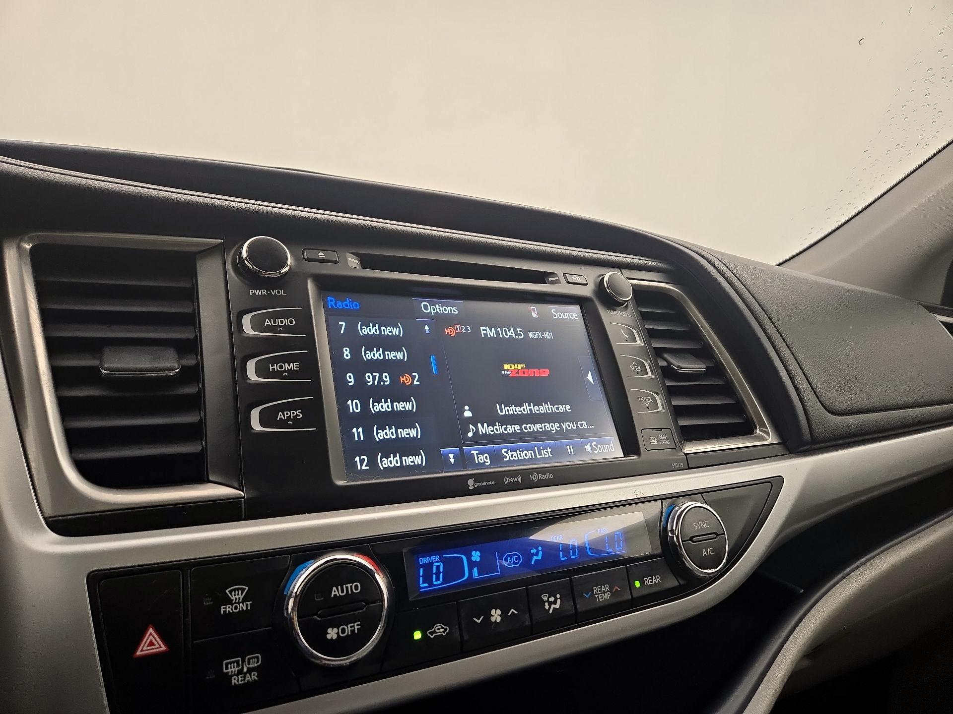 Thumbnail: 2017 Toyota Highlander - 15