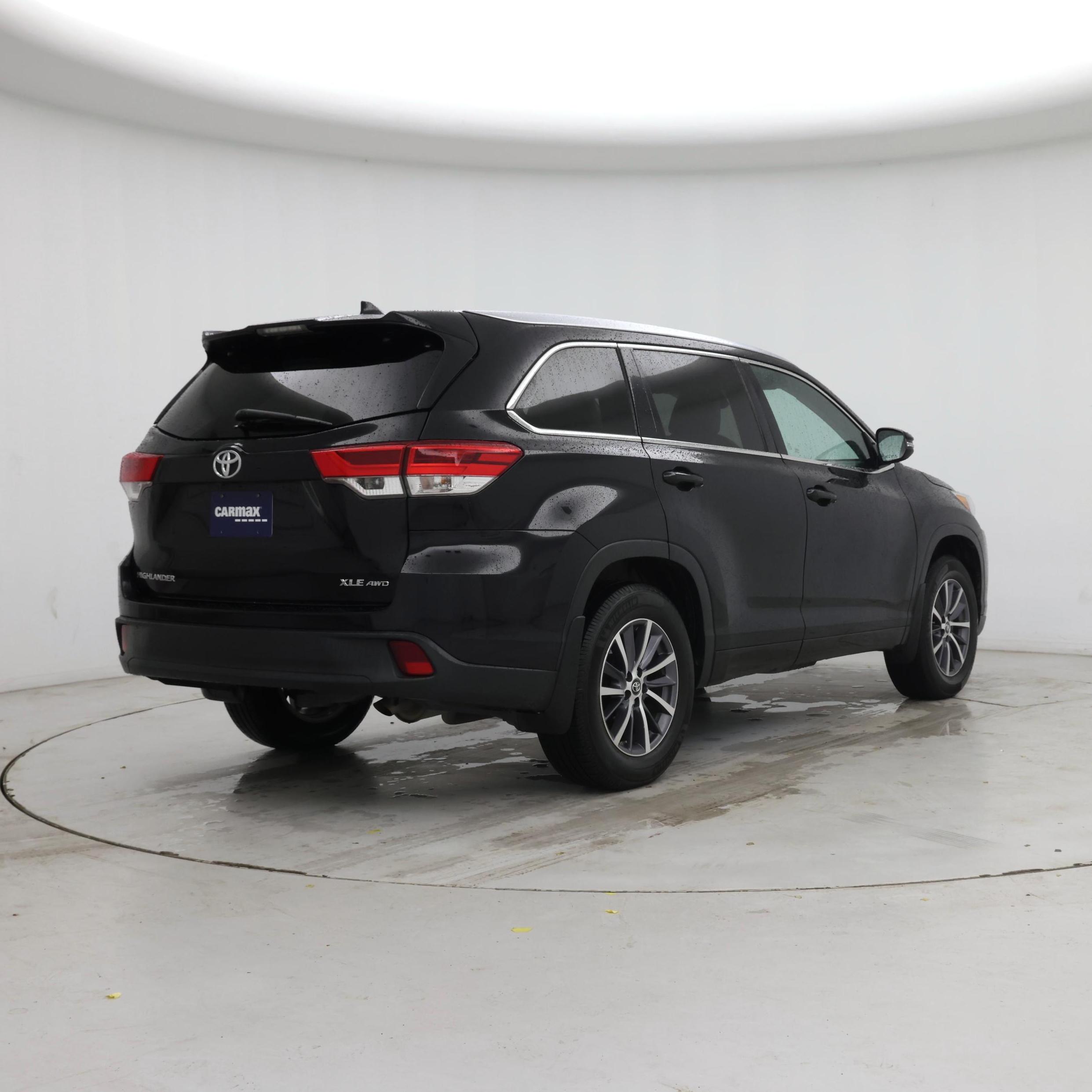 Thumbnail: 2017 Toyota Highlander - 8