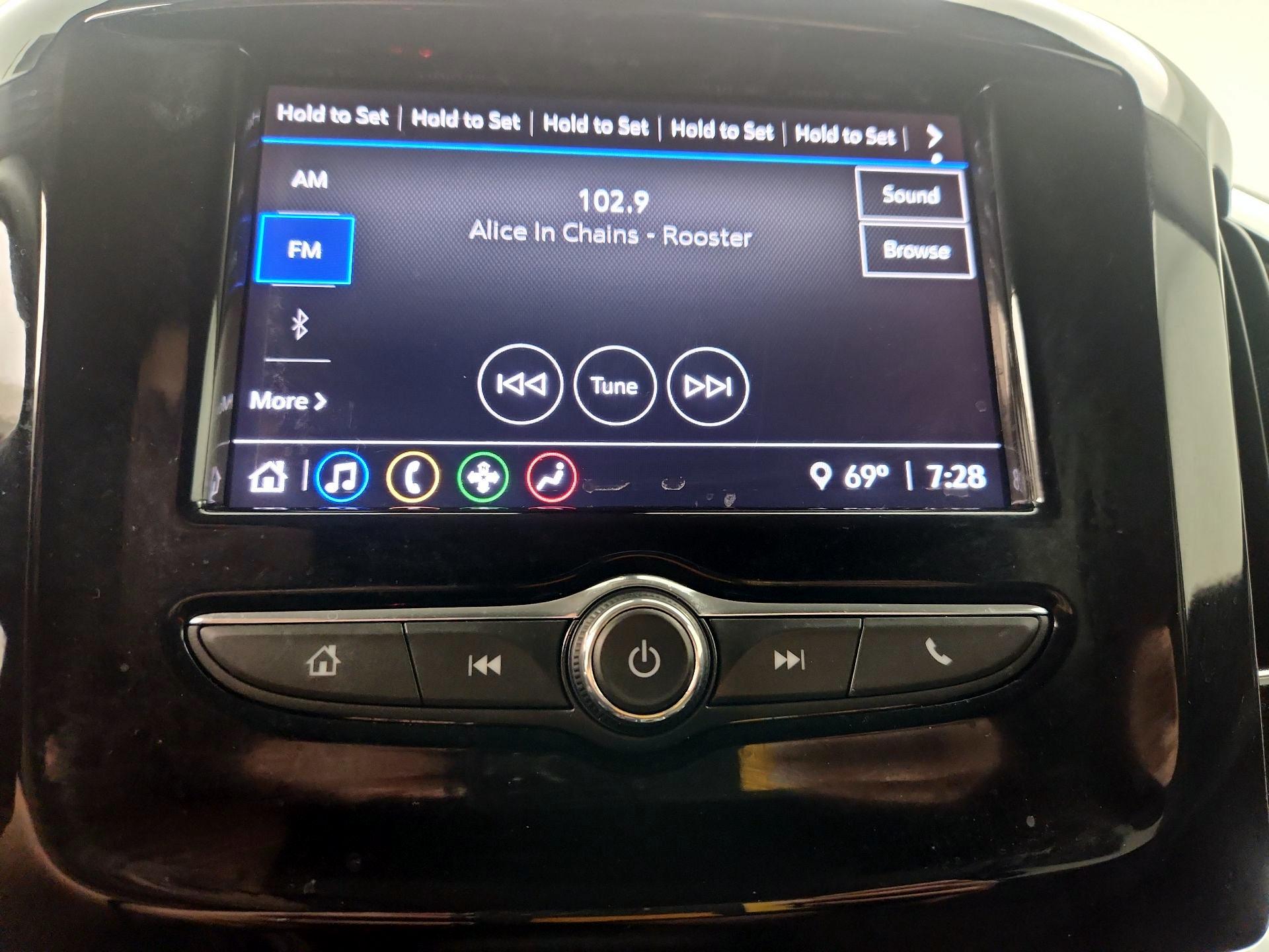 Thumbnail: 2021 Chevrolet Traverse - 15