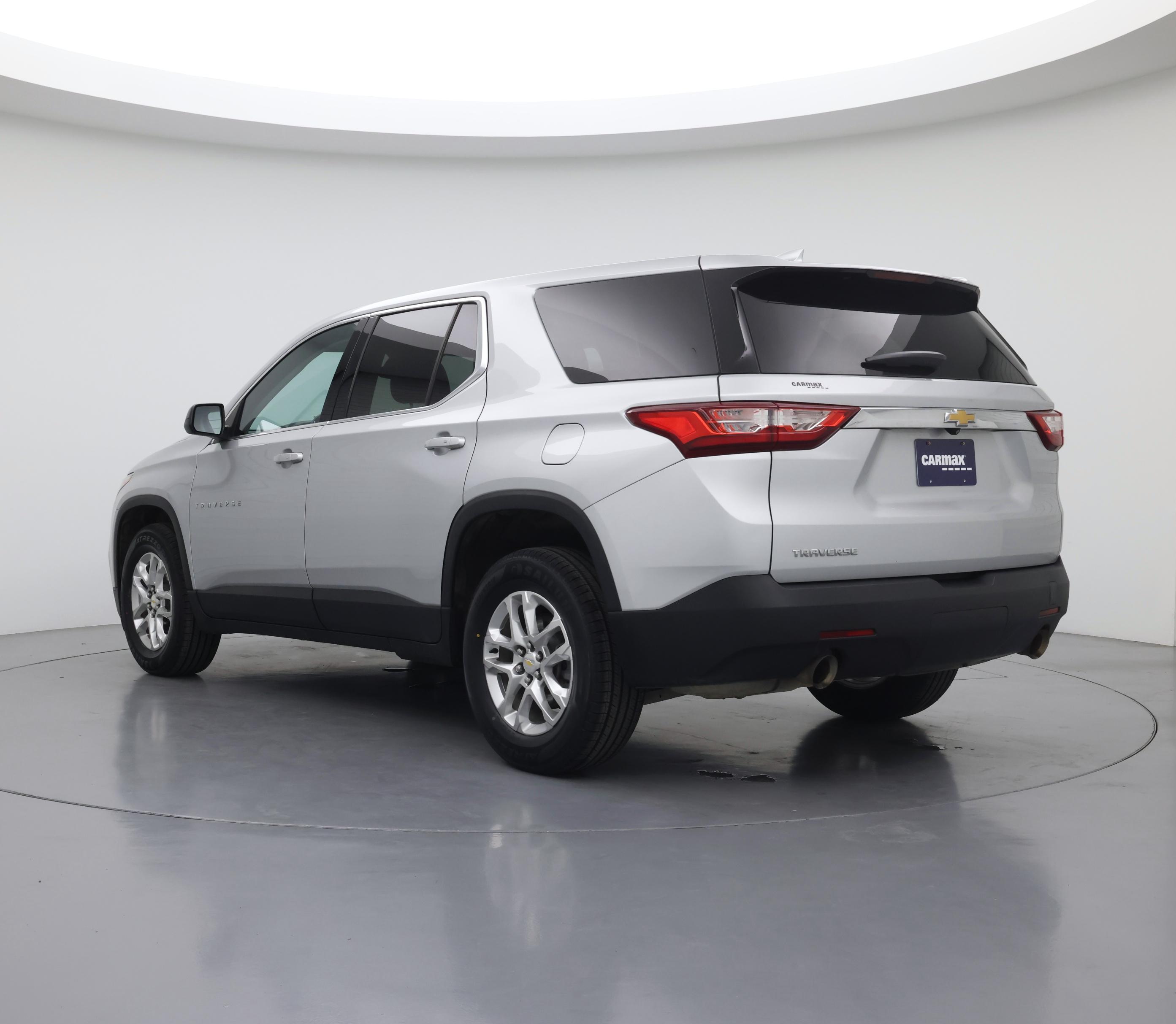 Thumbnail: 2021 Chevrolet Traverse - 2