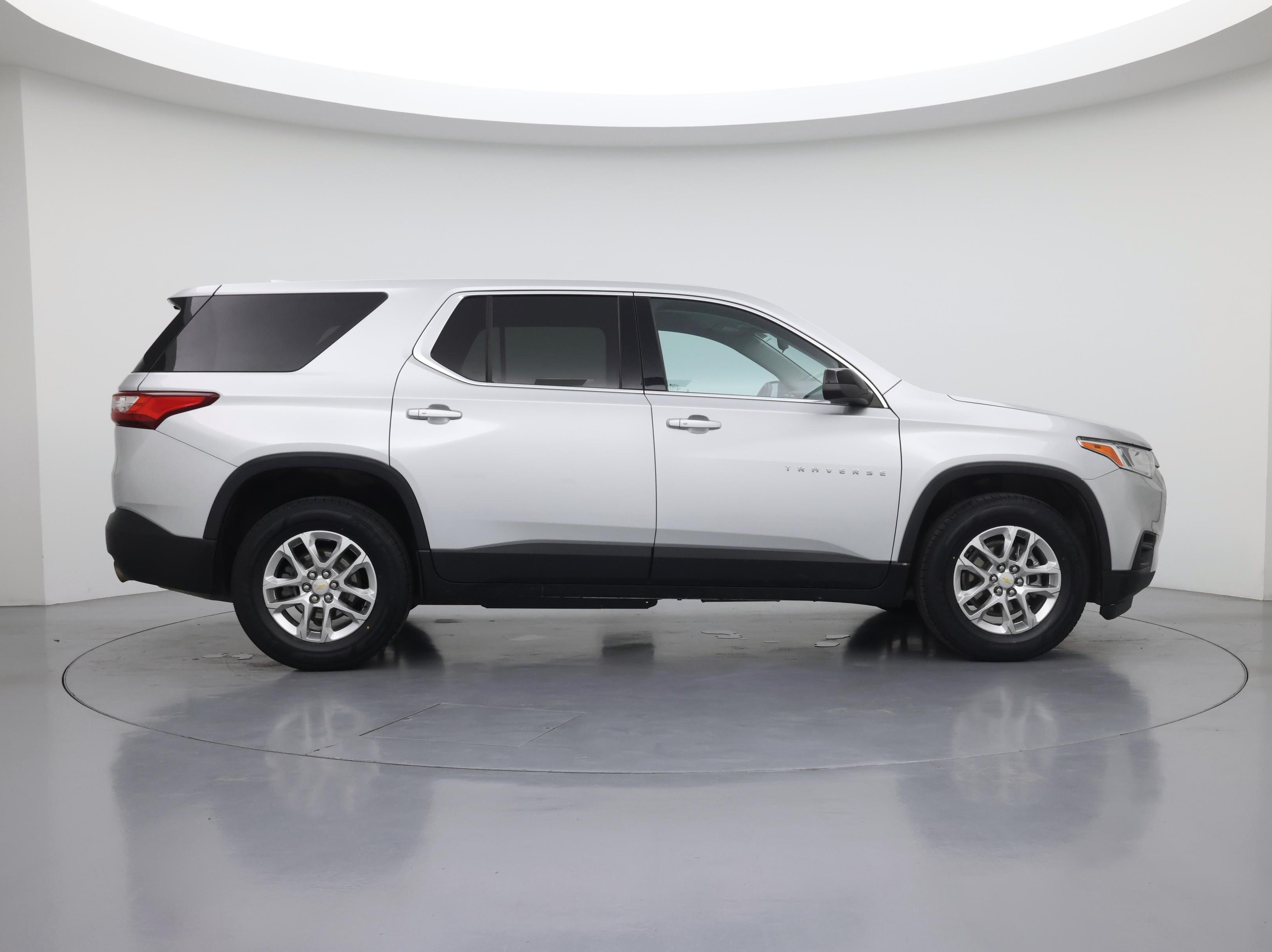 Thumbnail: 2021 Chevrolet Traverse - 7