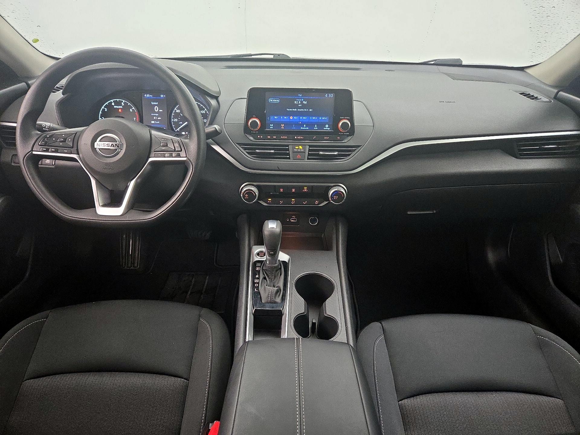 Thumbnail: 2022 Nissan Altima - 9