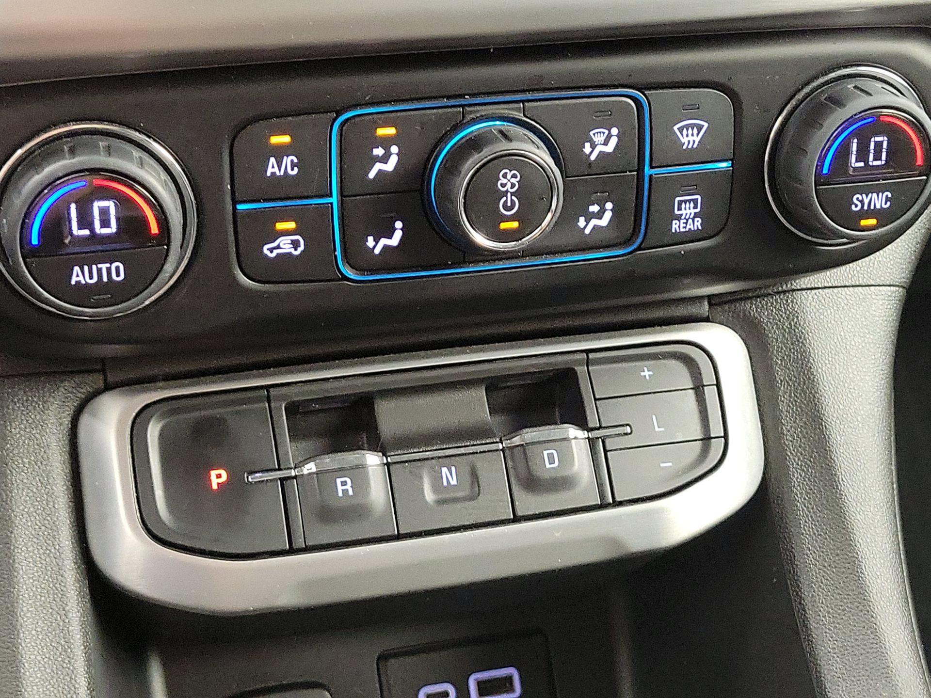 Thumbnail: 2023 GMC Acadia - 16