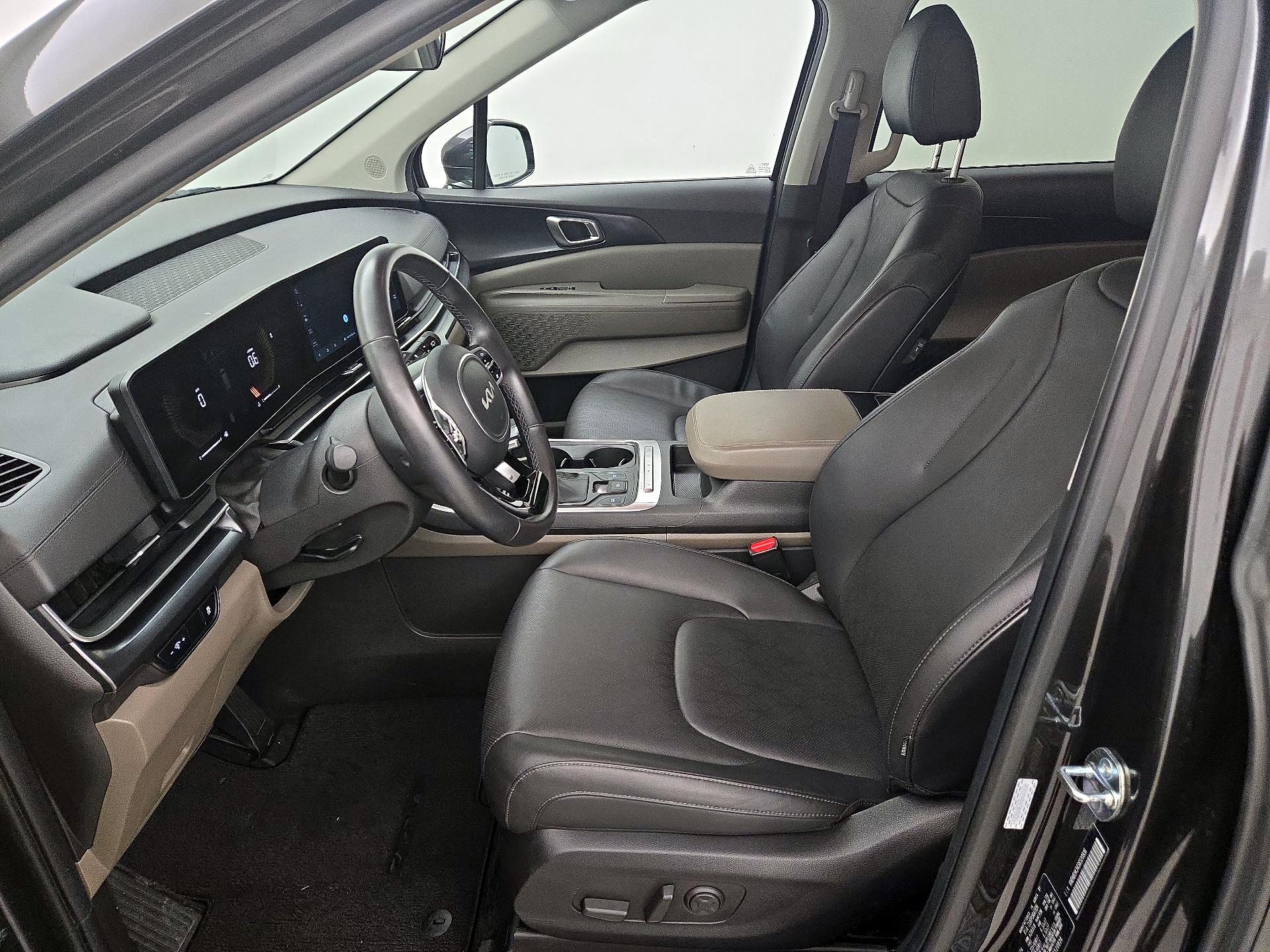 Thumbnail: 2025 Kia Carnival - 11