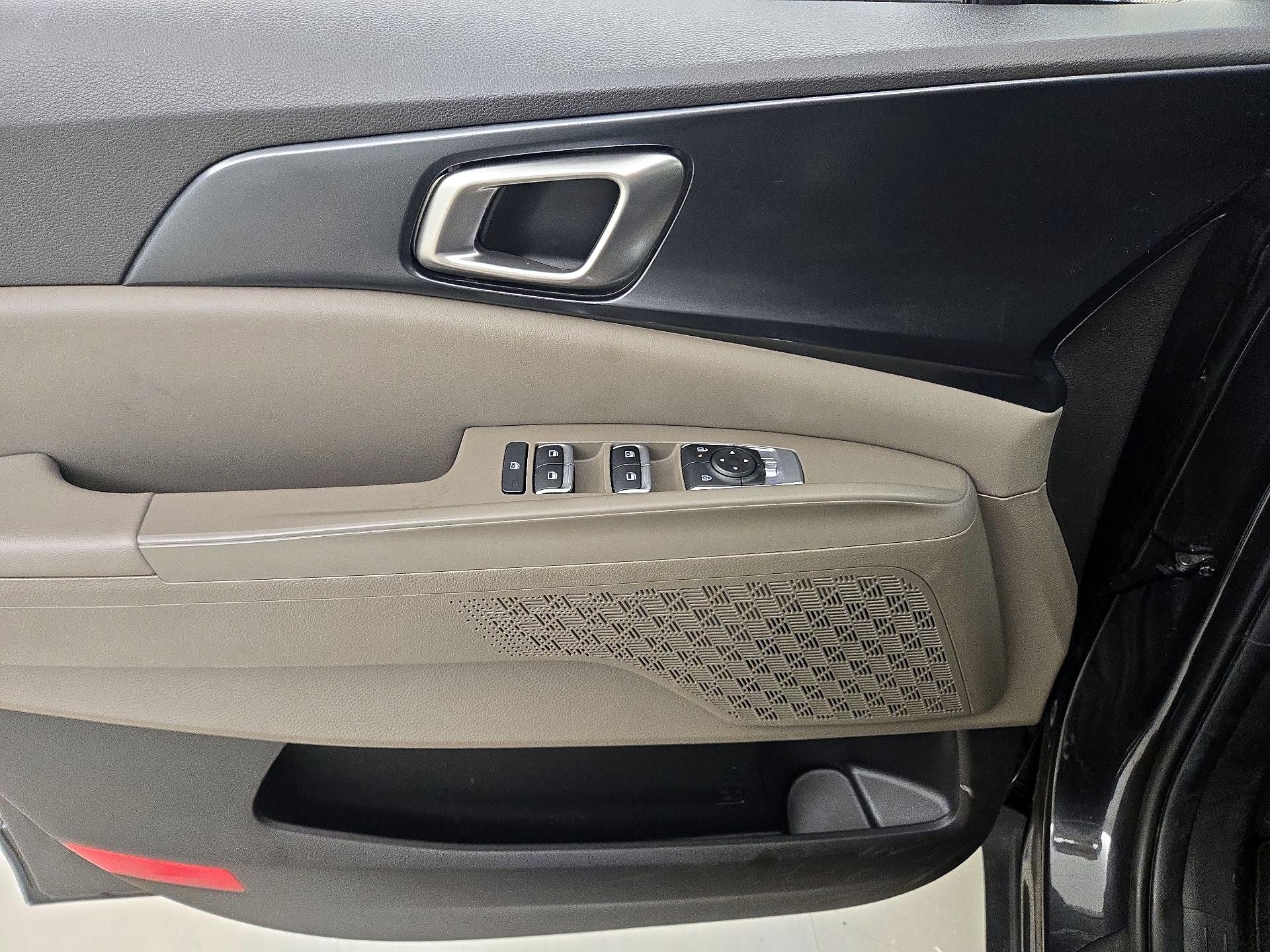 Thumbnail: 2025 Kia Carnival - 12