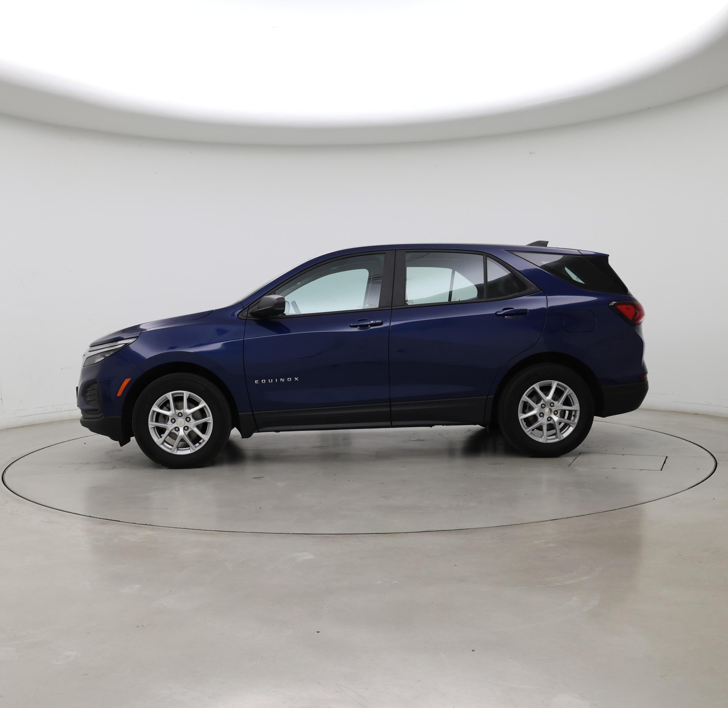 Thumbnail: 2023 Chevrolet Equinox - 3