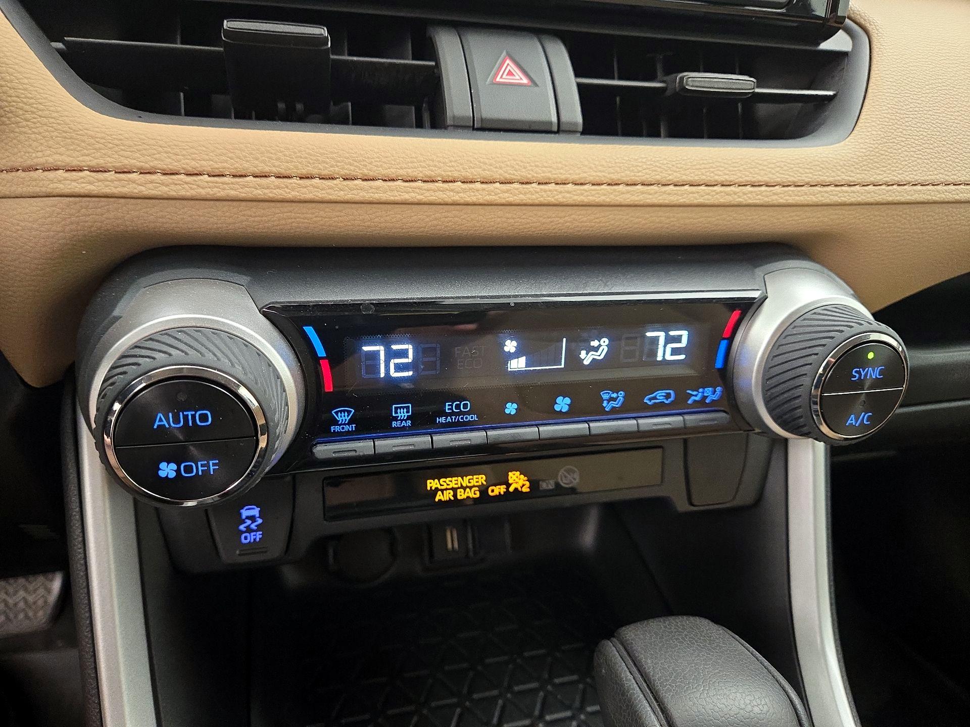 Thumbnail: 2021 Toyota RAV4 - 16