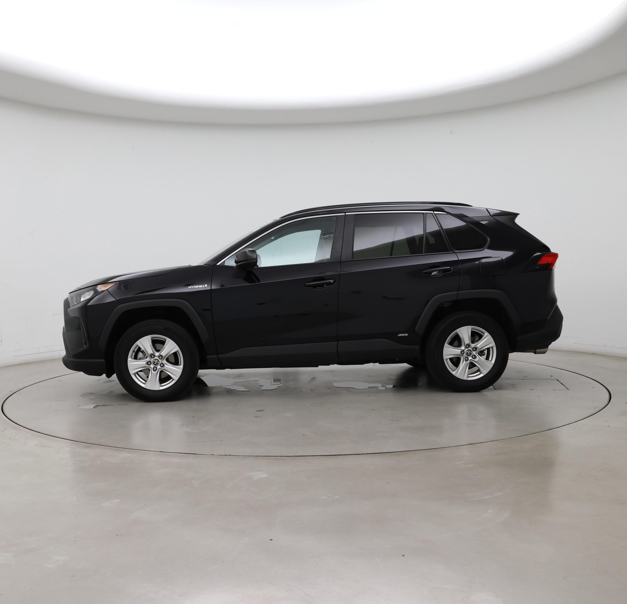 Thumbnail: 2021 Toyota RAV4 - 3