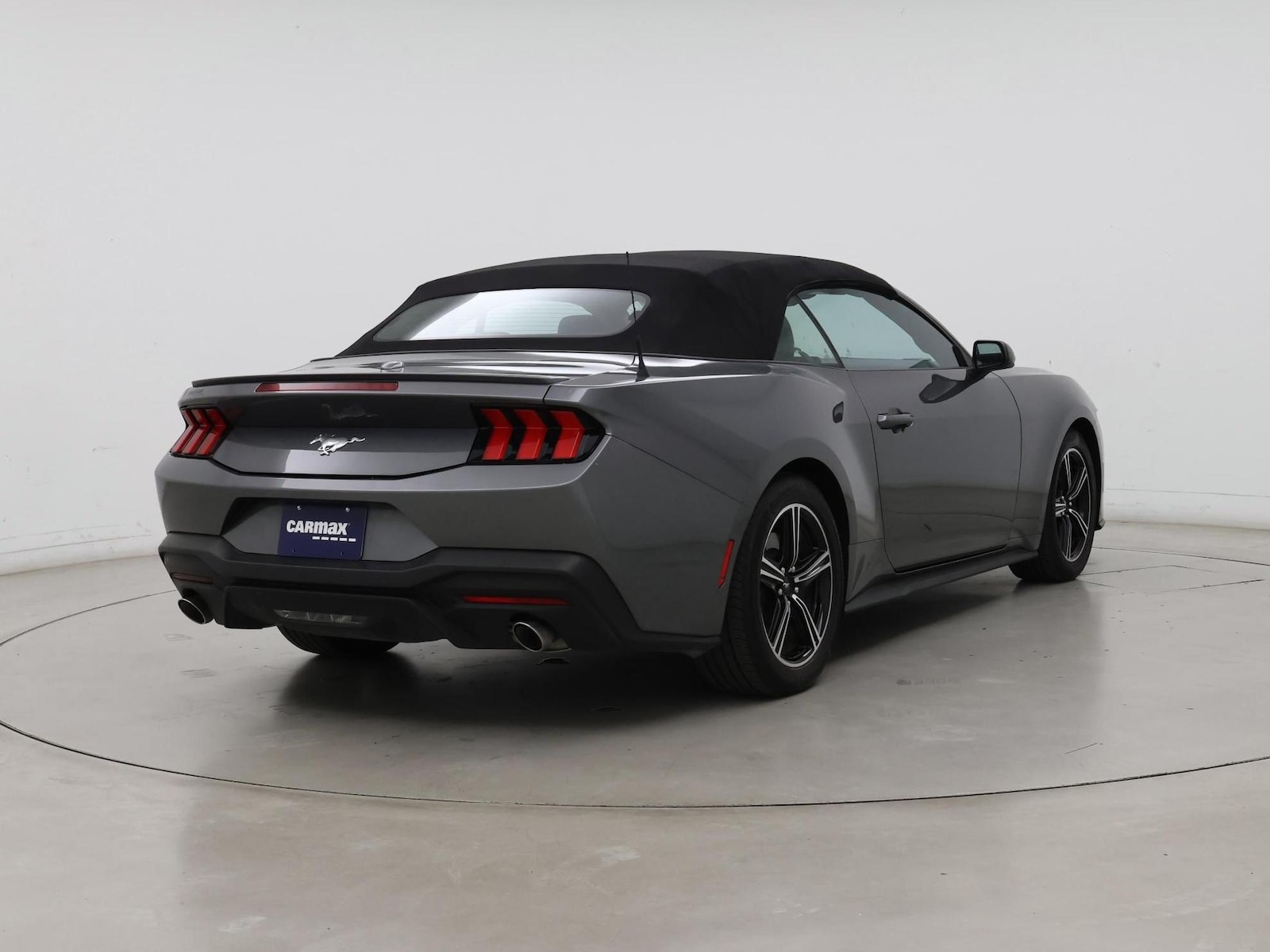 2025 Ford Mustang EcoBoost Premium - Photo 9