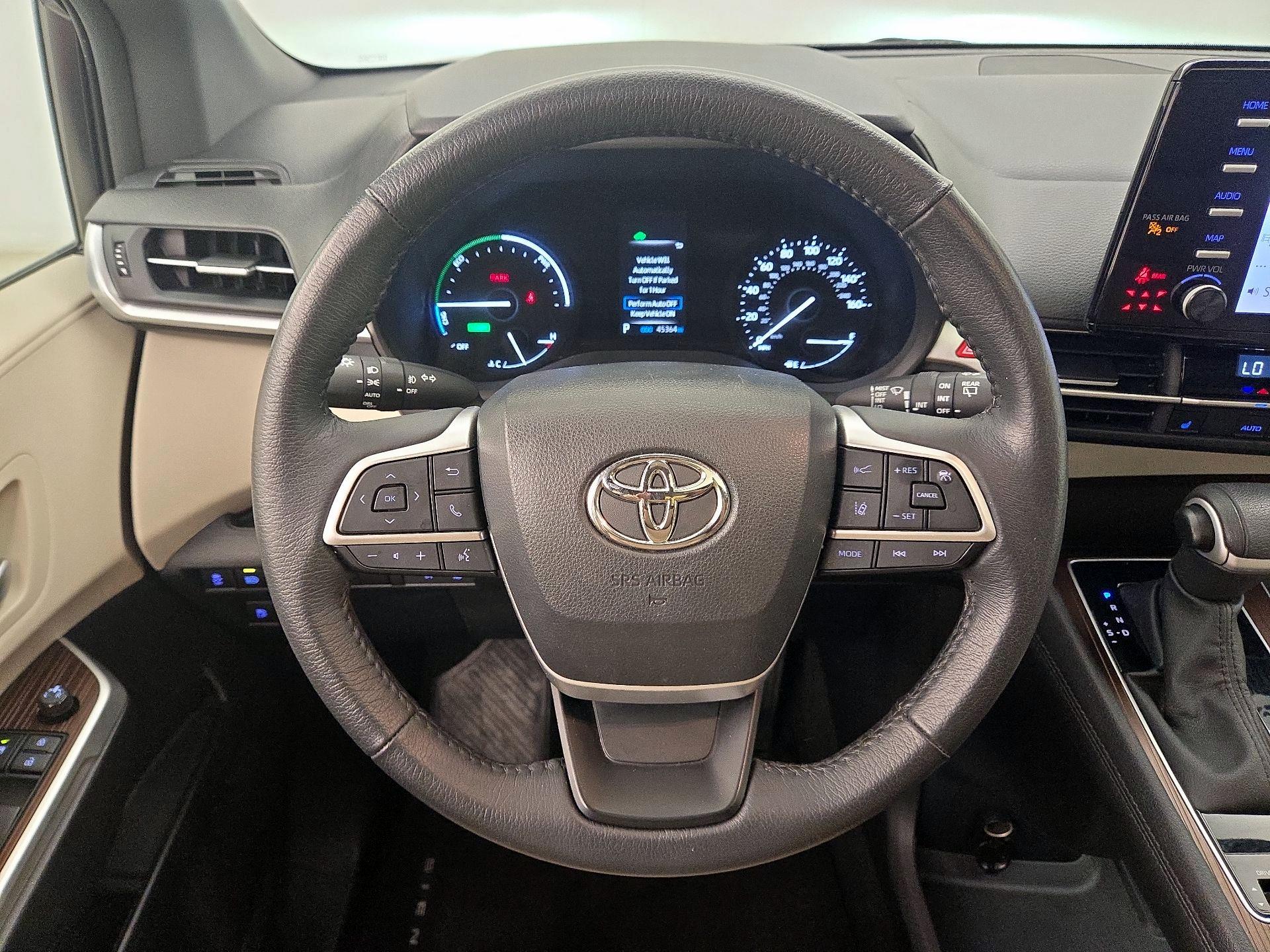 Thumbnail: 2023 Toyota Sienna - 10