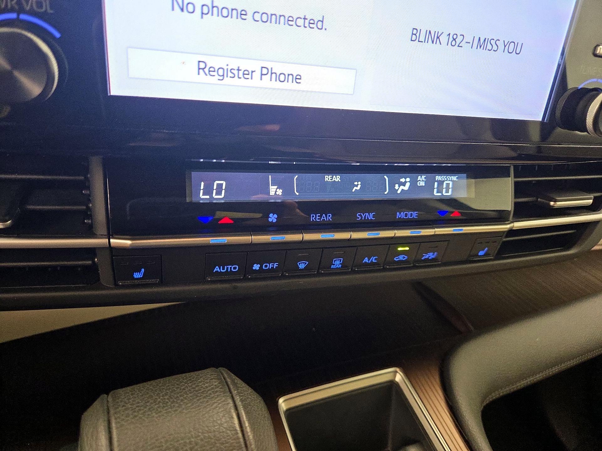 Thumbnail: 2023 Toyota Sienna - 16