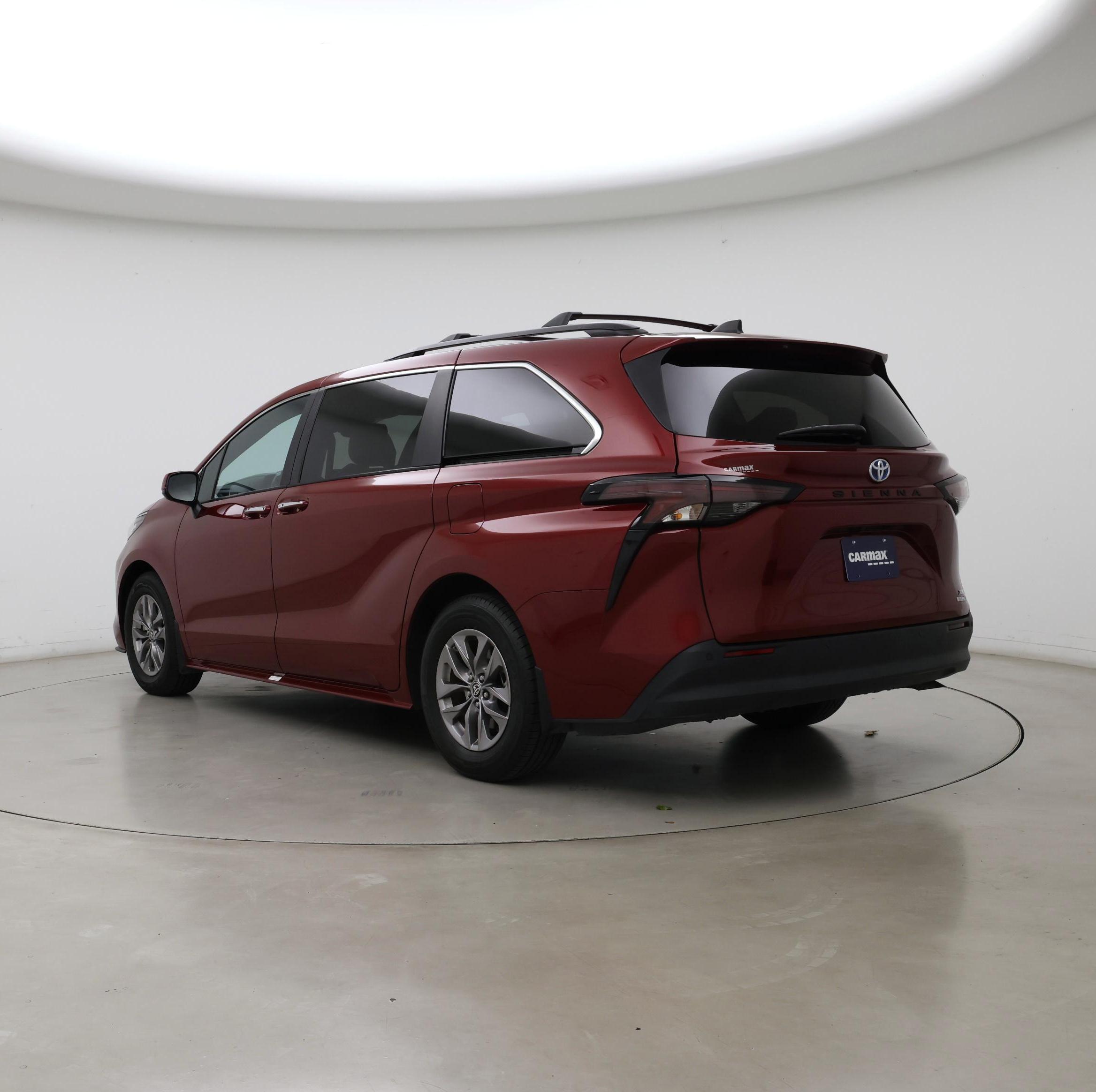 Thumbnail: 2023 Toyota Sienna - 2