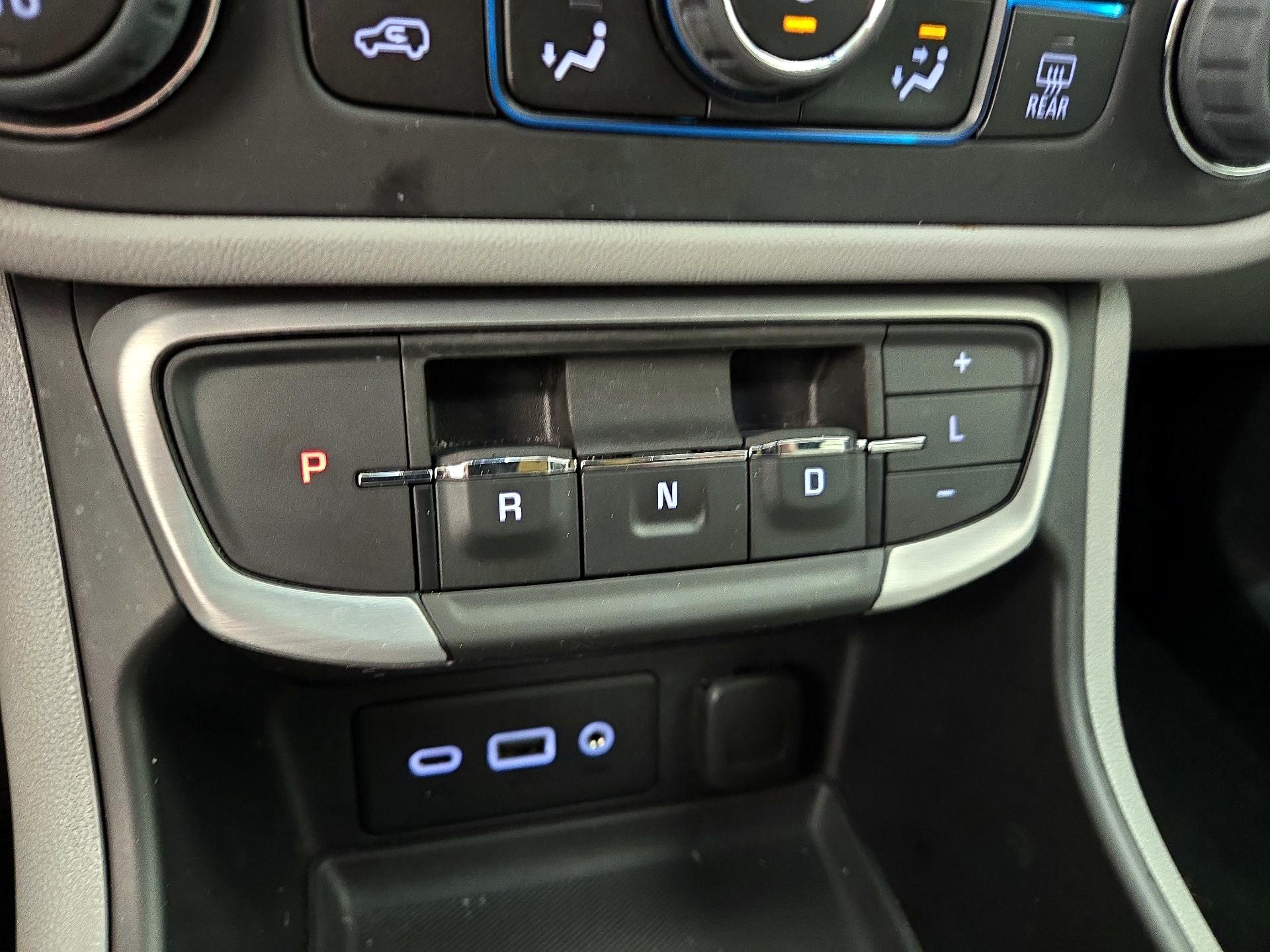 Thumbnail: 2022 GMC Terrain - 17
