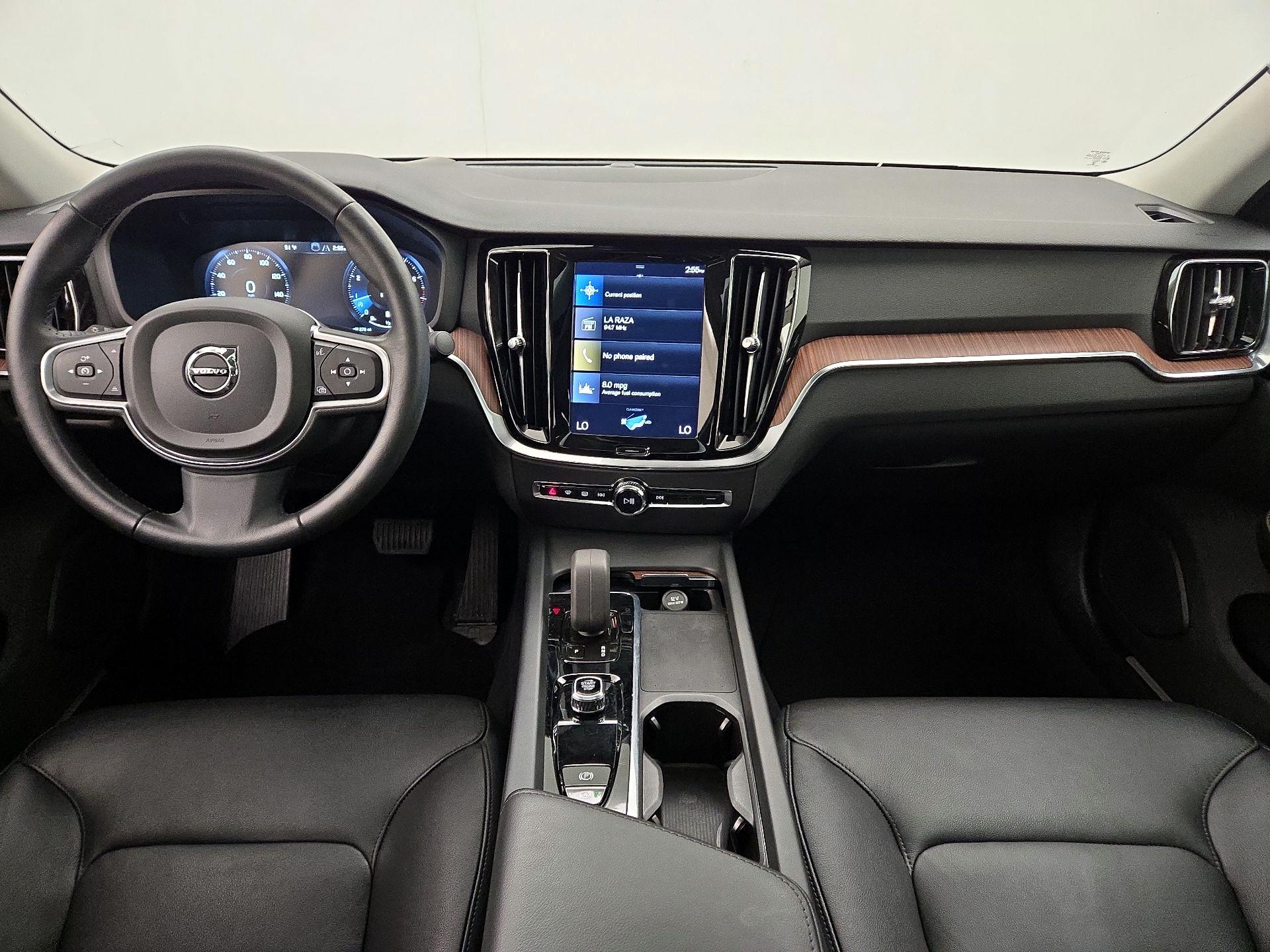 Thumbnail: 2022 Volvo S60 - 9