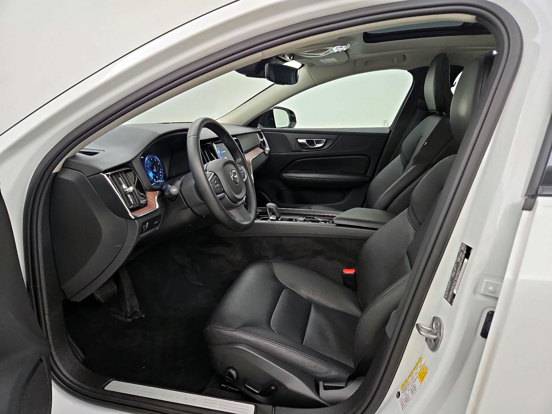 Thumbnail: 2022 Volvo S60 - 11