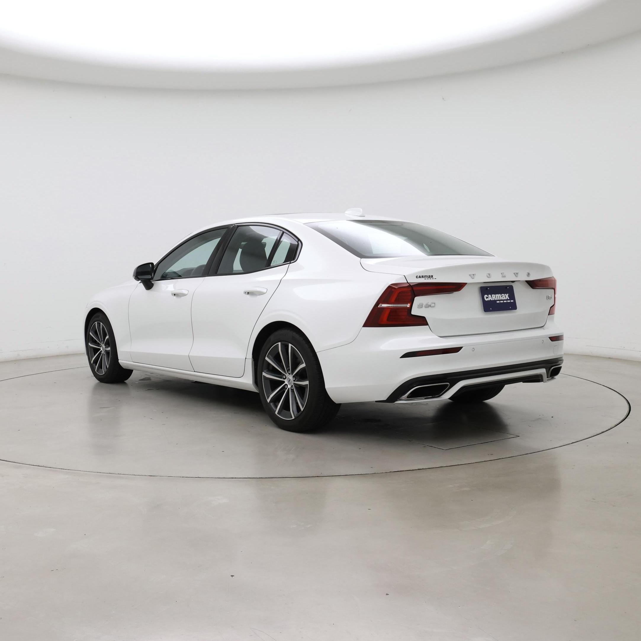 Thumbnail: 2022 Volvo S60 - 2