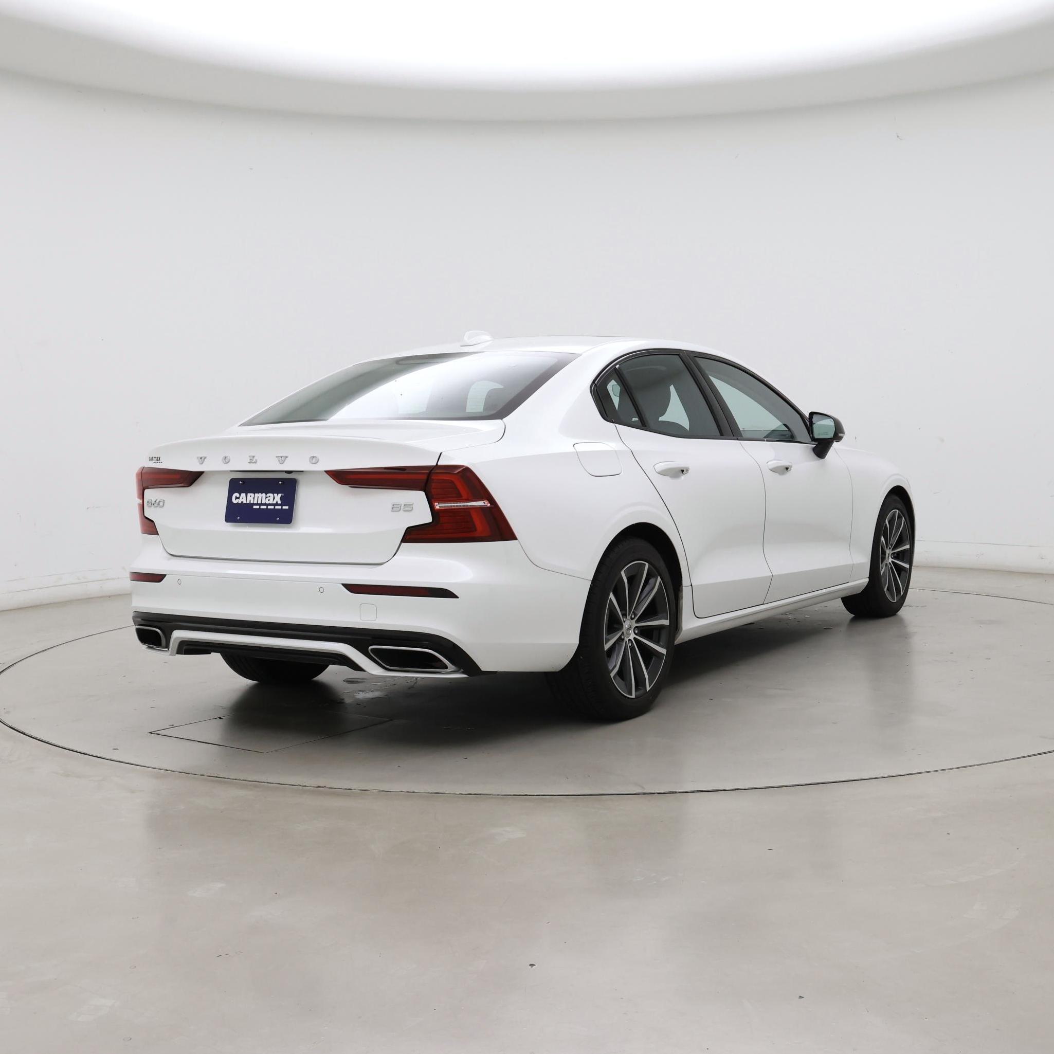 Thumbnail: 2022 Volvo S60 - 8