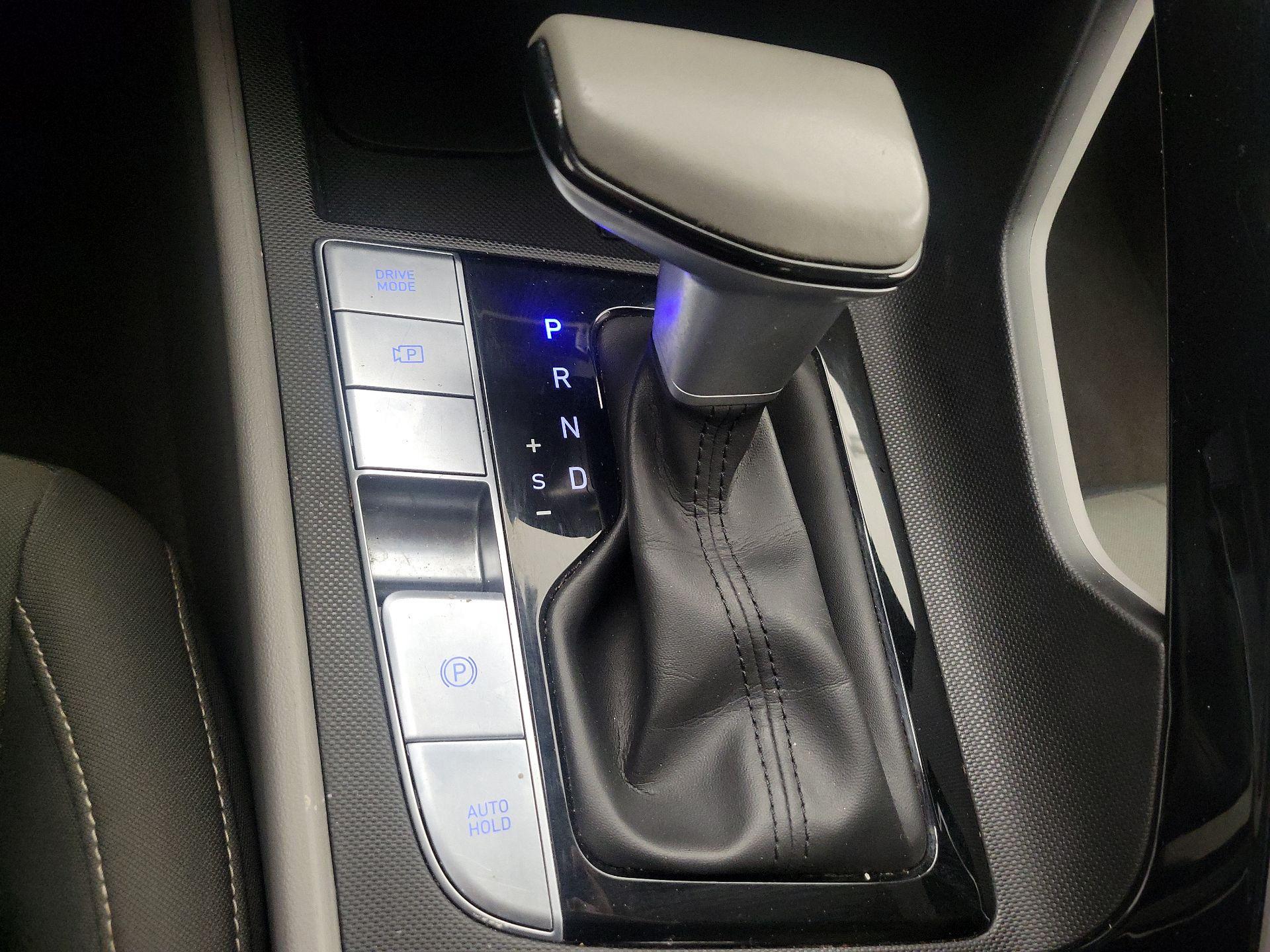 Thumbnail: 2024 Hyundai Elantra - 18