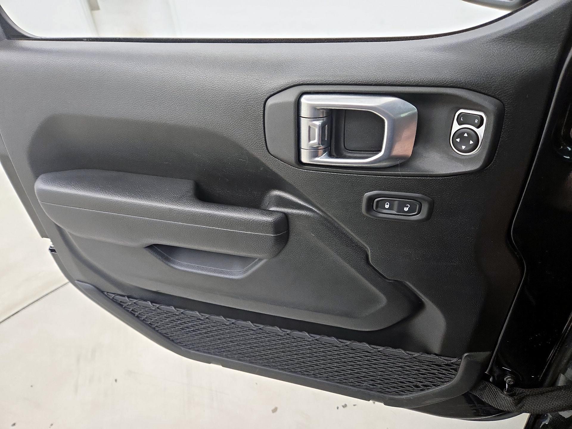 Thumbnail: 2021 Jeep Wrangler - 12