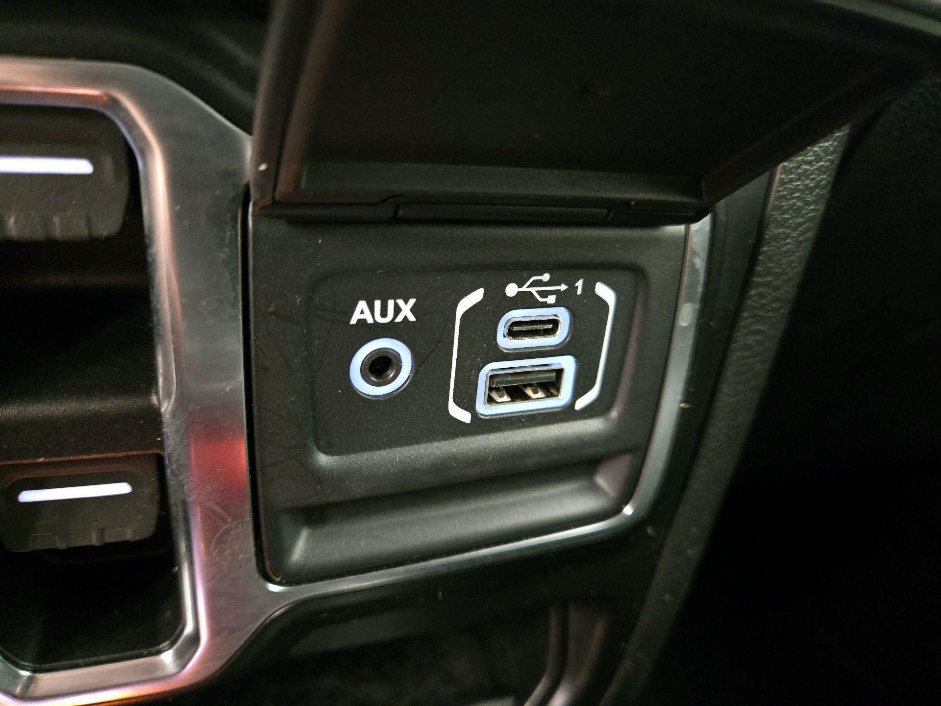 Thumbnail: 2021 Jeep Wrangler - 18