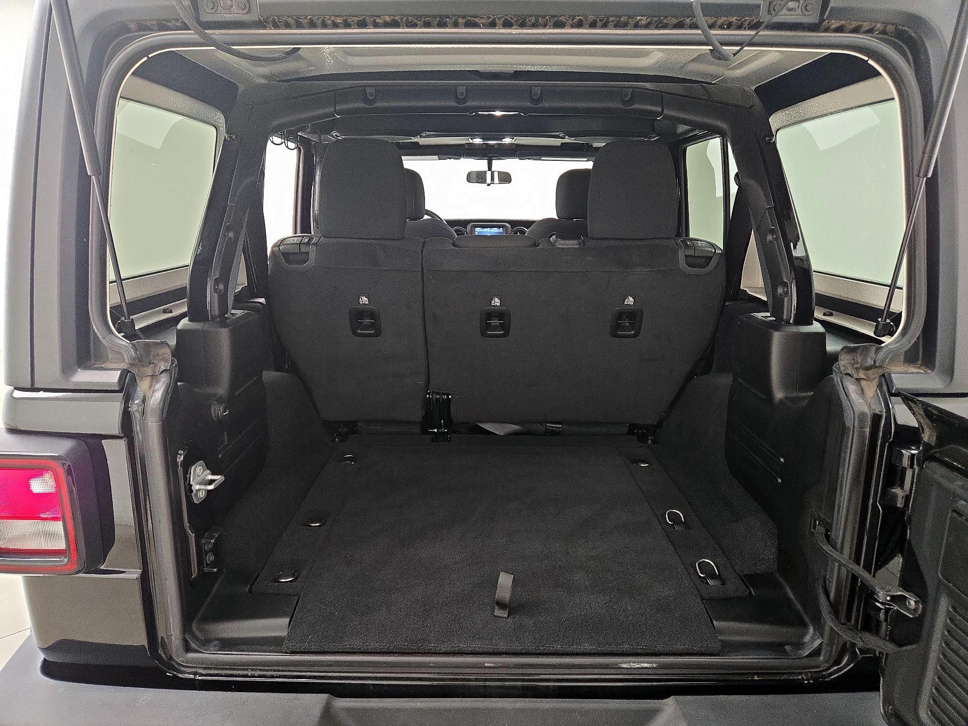 Thumbnail: 2021 Jeep Wrangler - 20