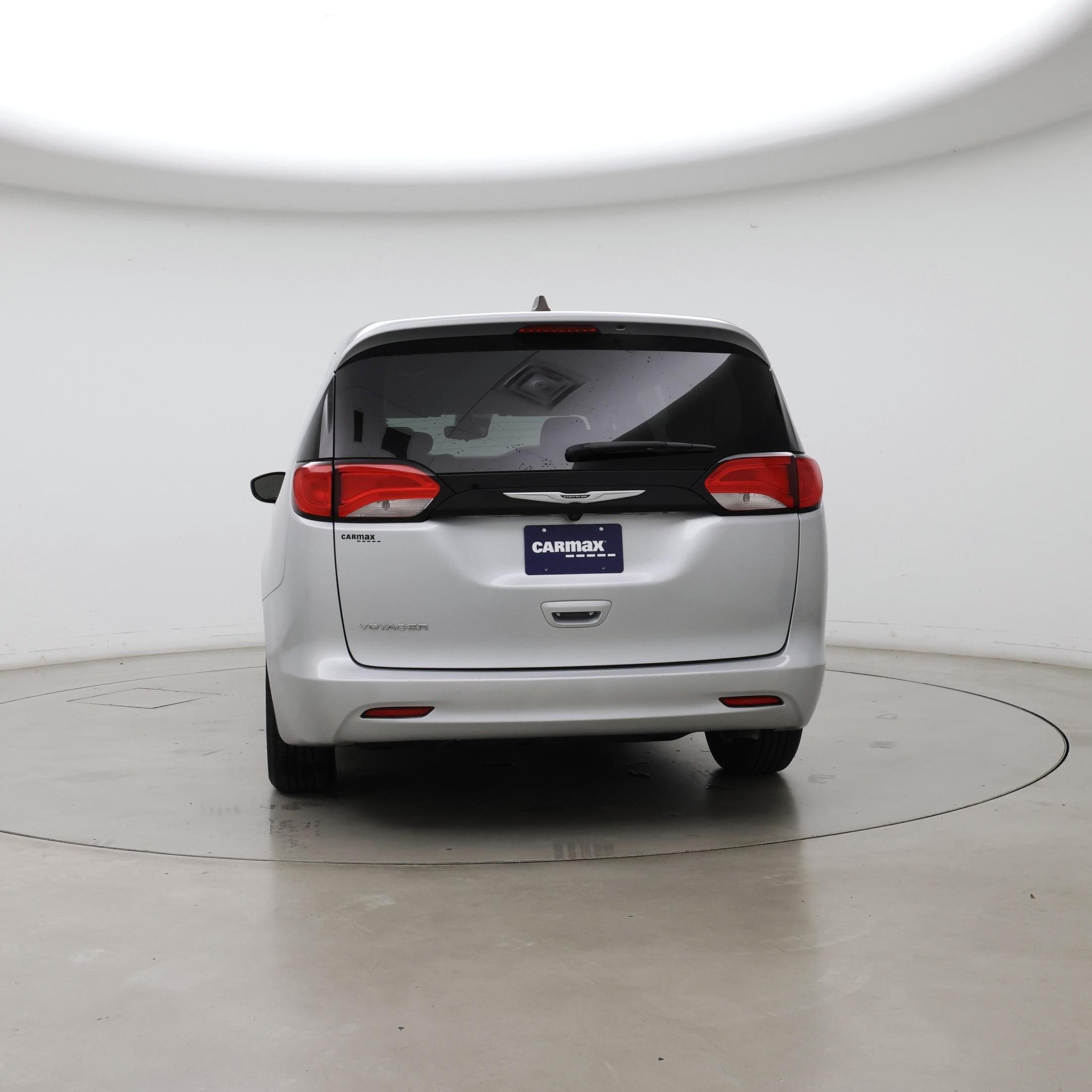 Thumbnail: 2023 Chrysler Voyager - 6