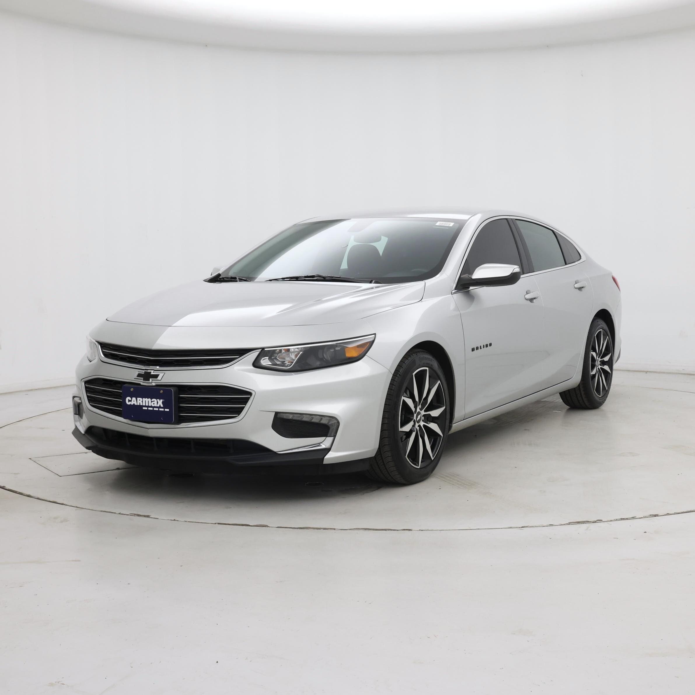 Thumbnail: 2018 Chevrolet Malibu - 4
