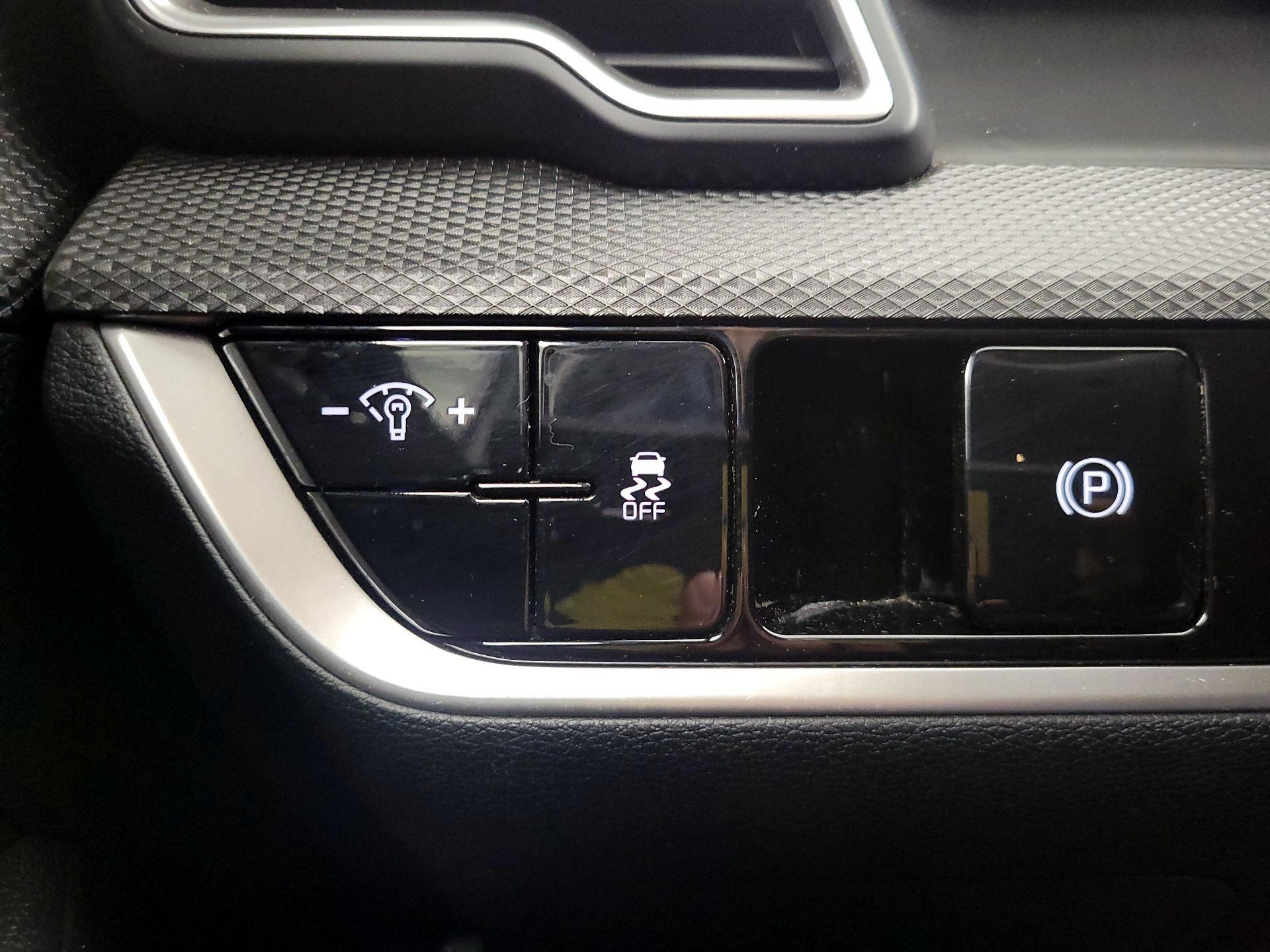 Thumbnail: 2025 Kia Sportage - 13