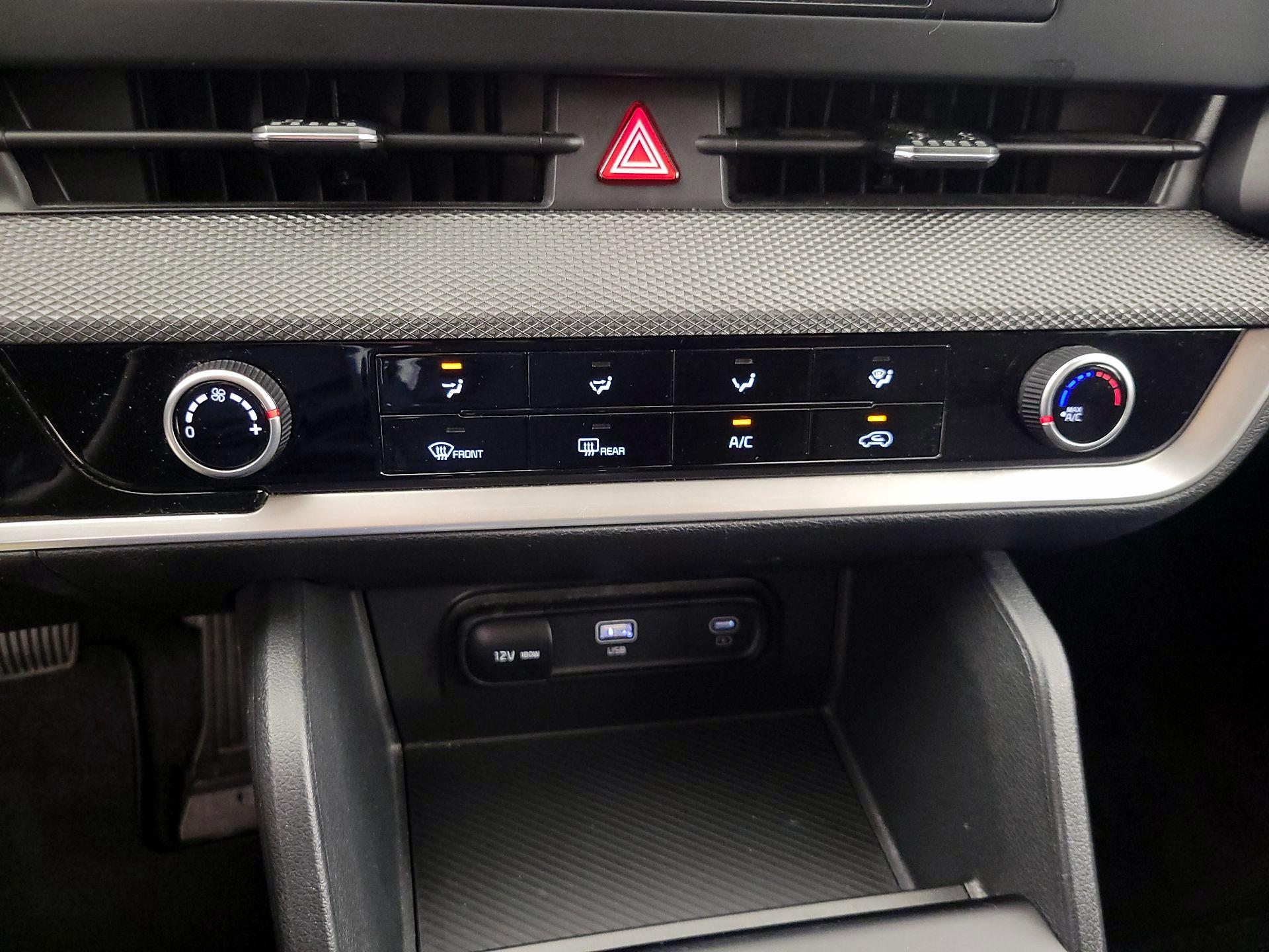 Thumbnail: 2025 Kia Sportage - 16