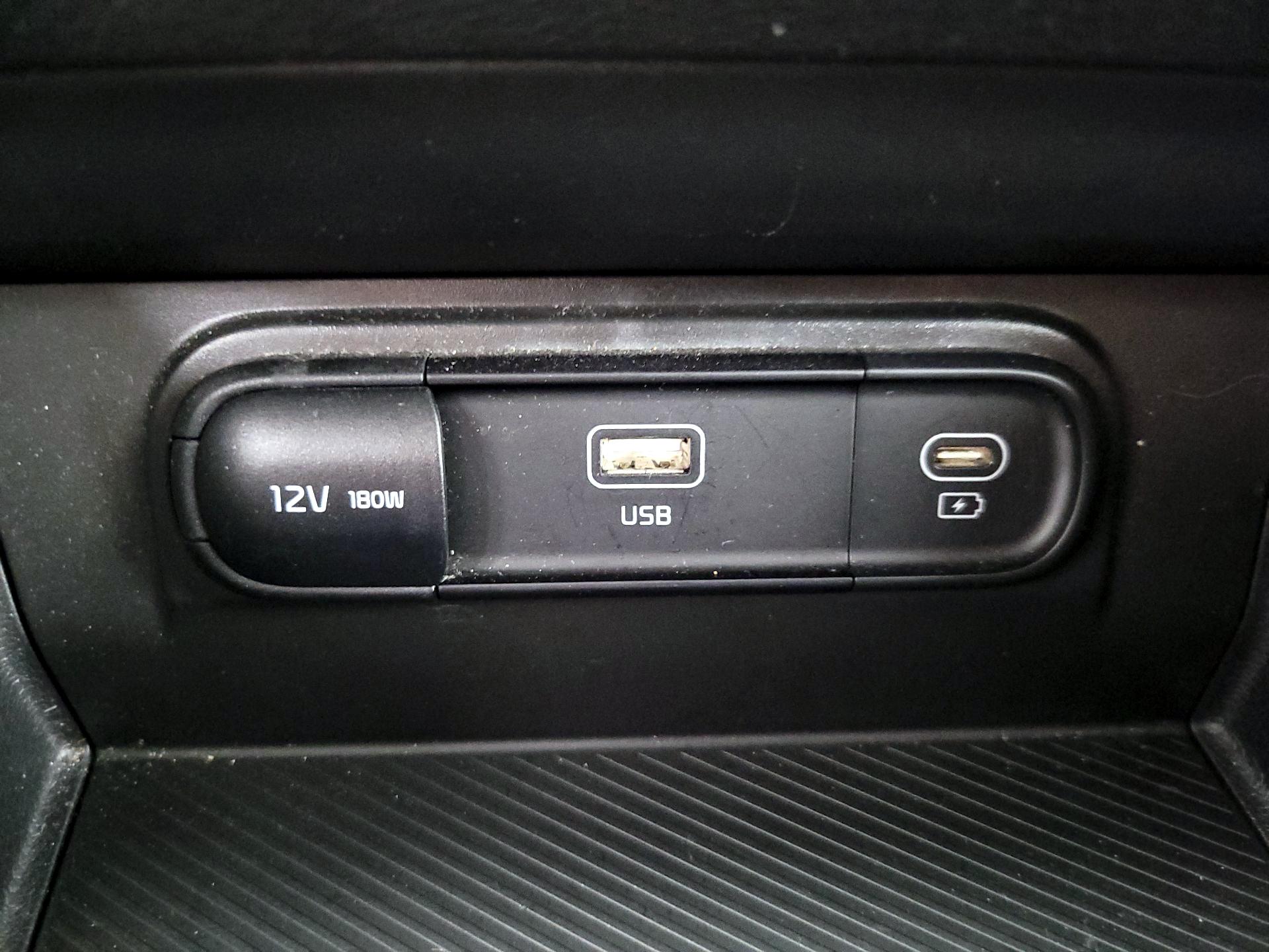 Thumbnail: 2025 Kia Sportage - 18