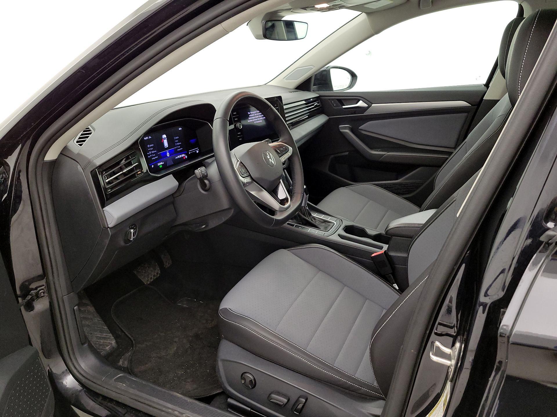 Thumbnail: 2025 Volkswagen Jetta - 11