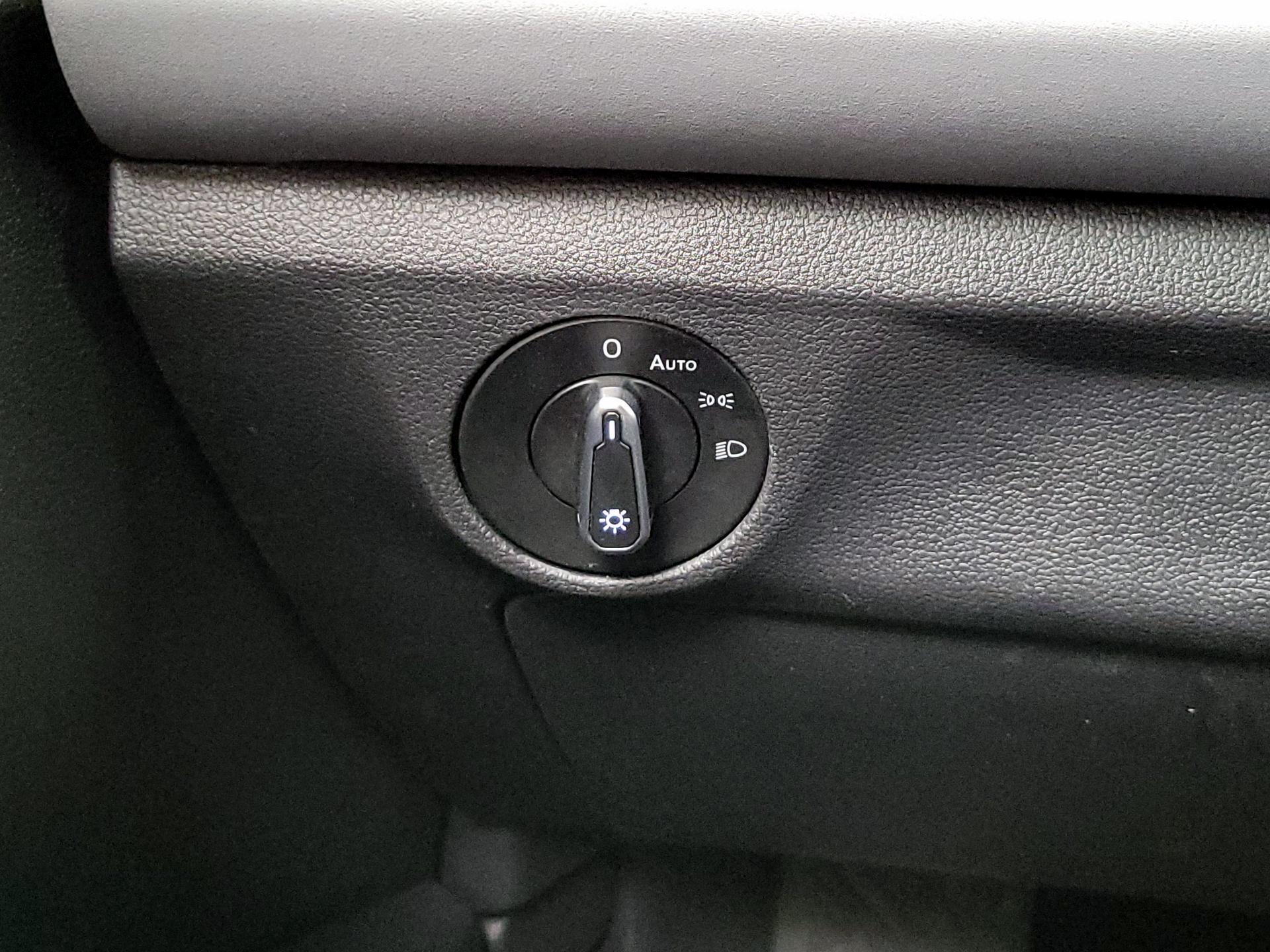 Thumbnail: 2025 Volkswagen Jetta - 13