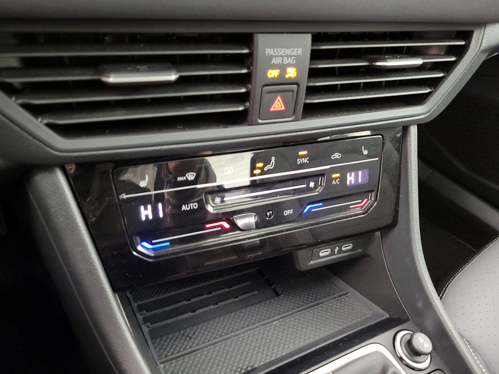 Thumbnail: 2025 Volkswagen Jetta - 17