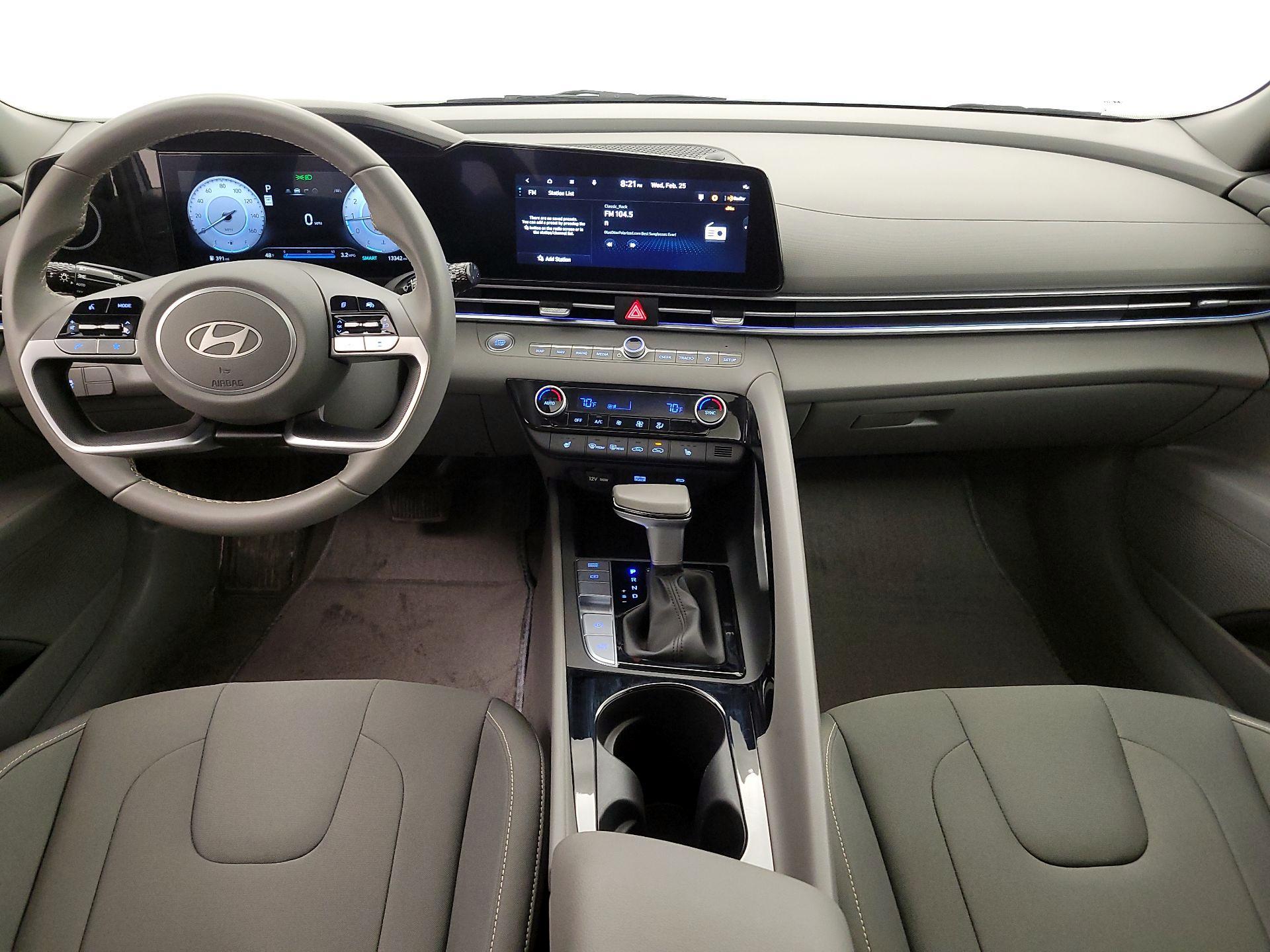 Thumbnail: 2025 Hyundai Elantra - 9