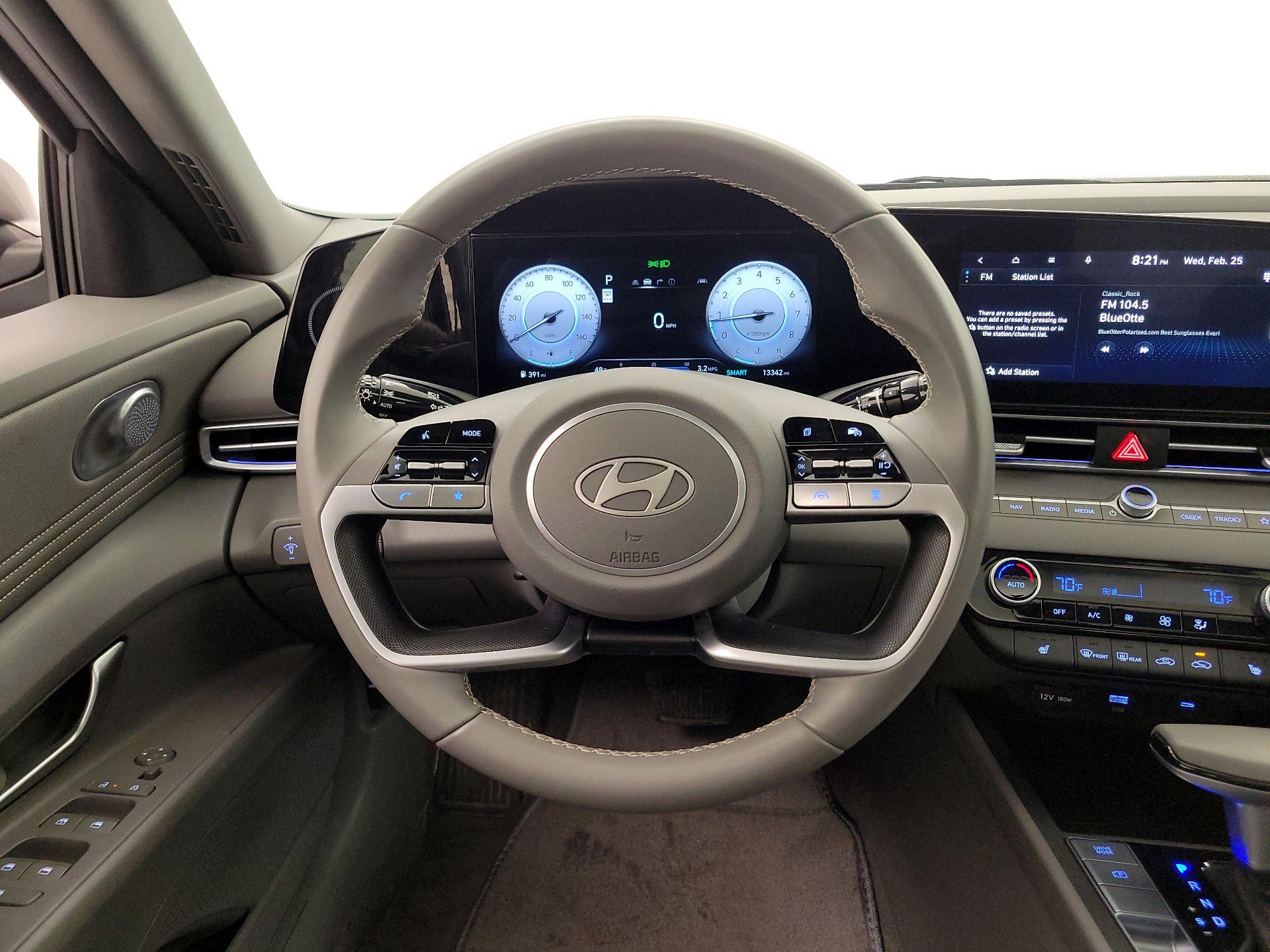 Thumbnail: 2025 Hyundai Elantra - 10