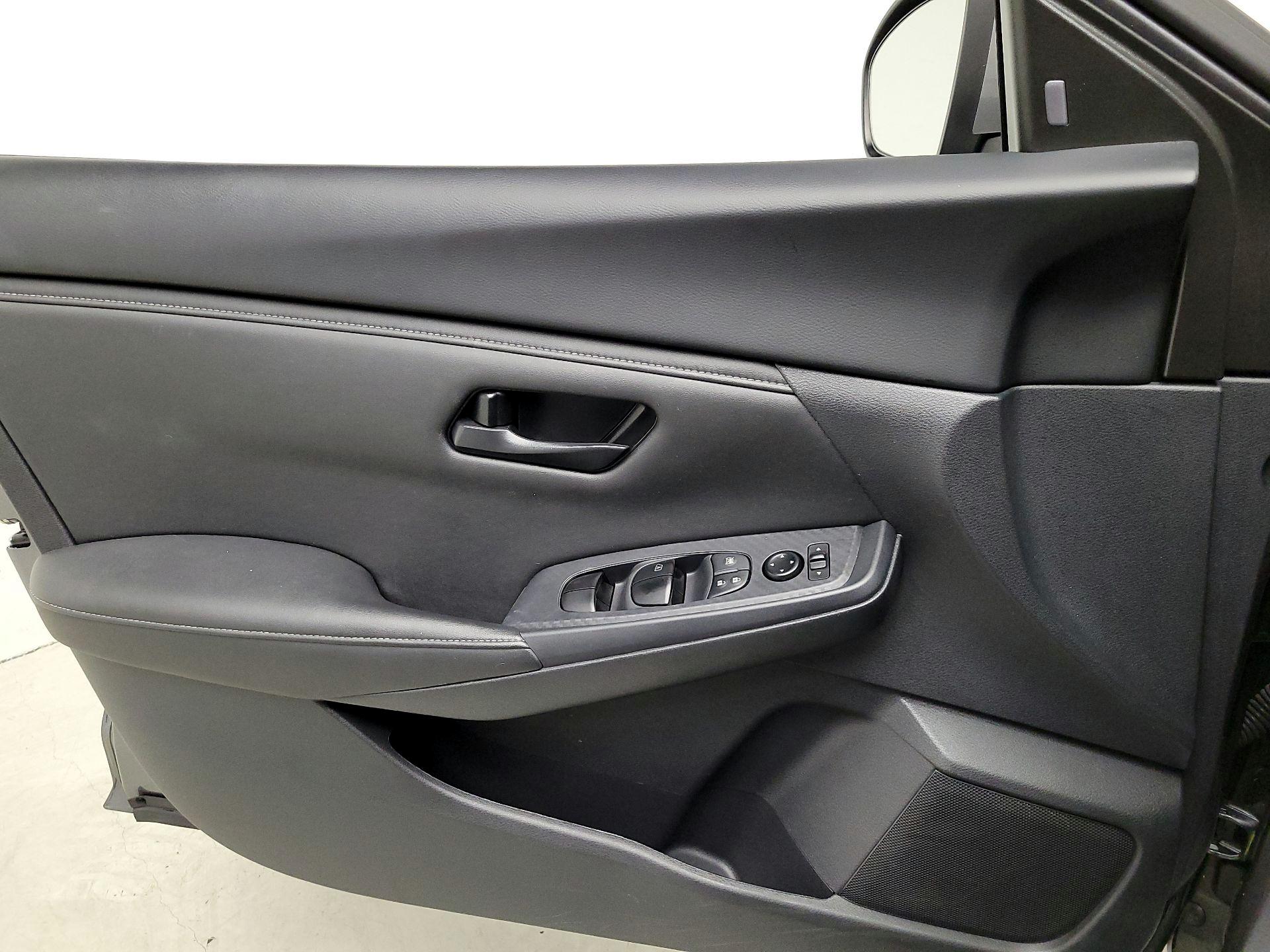 Thumbnail: 2025 Nissan Sentra - 12