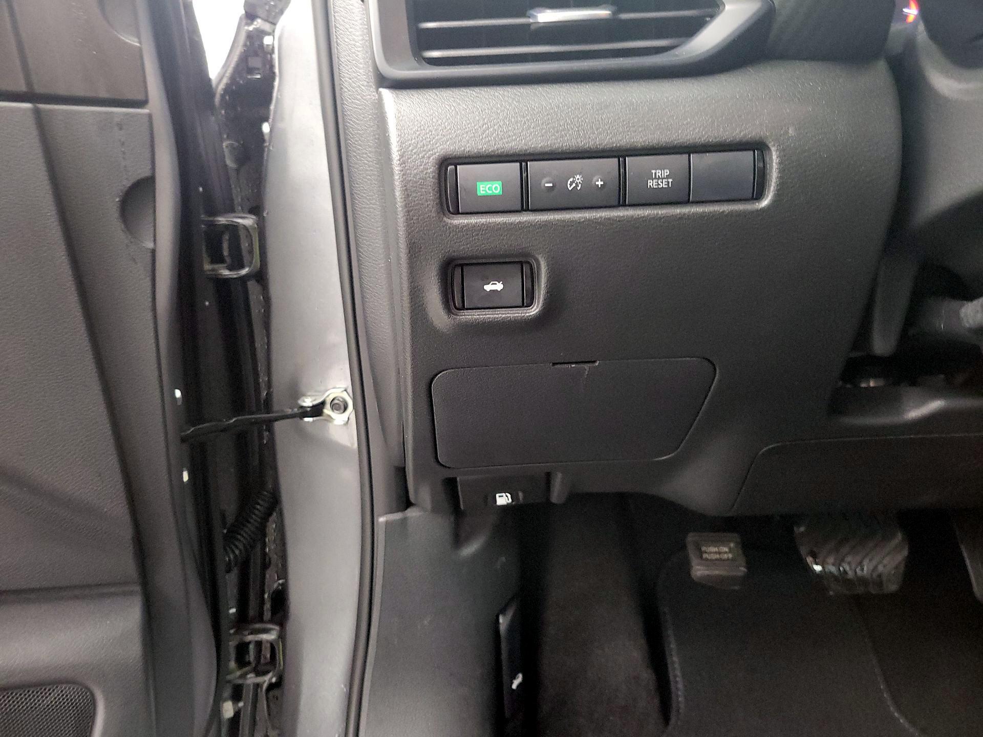 Thumbnail: 2025 Nissan Sentra - 13