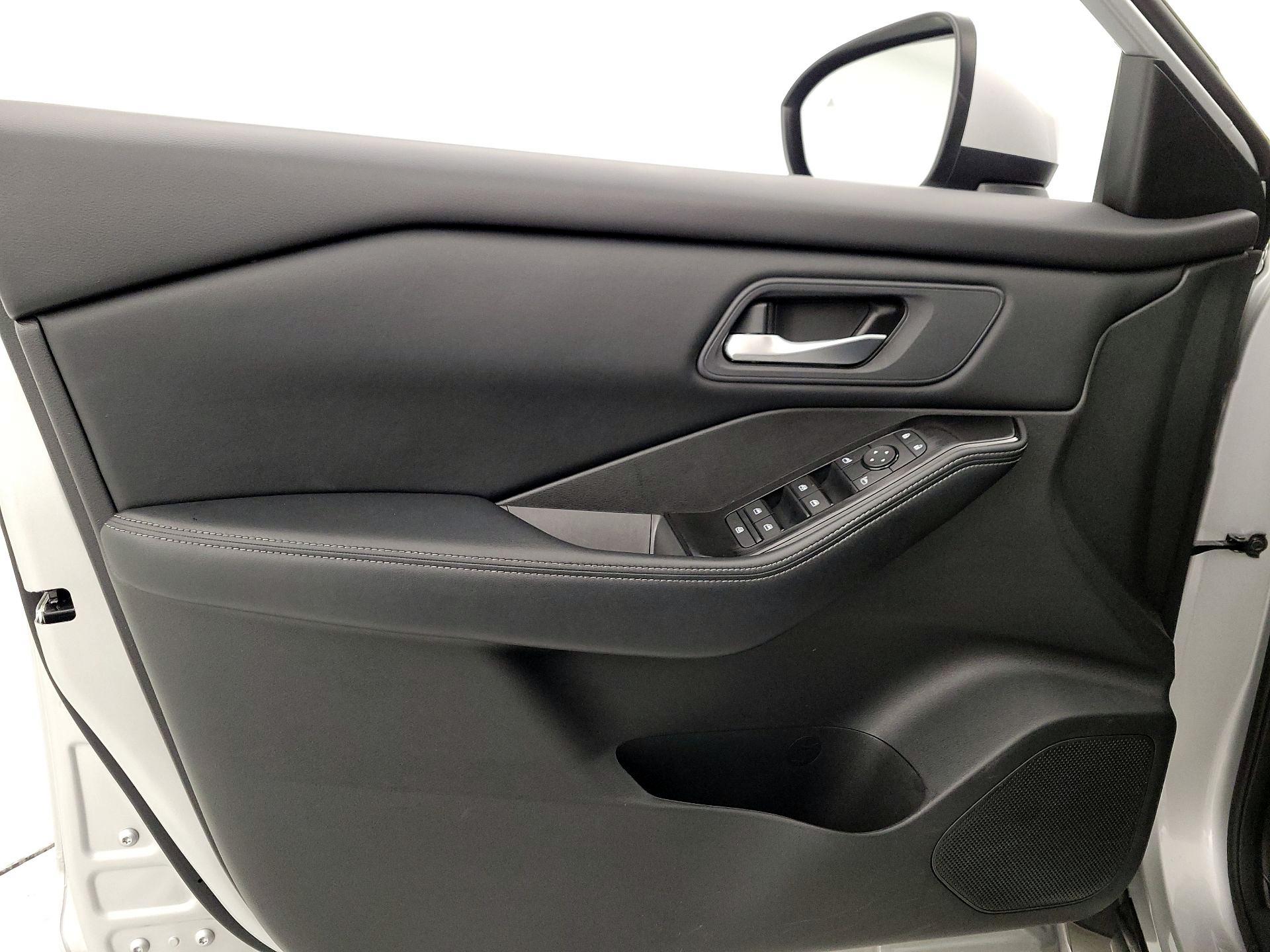 Thumbnail: 2025 Nissan Rogue - 12