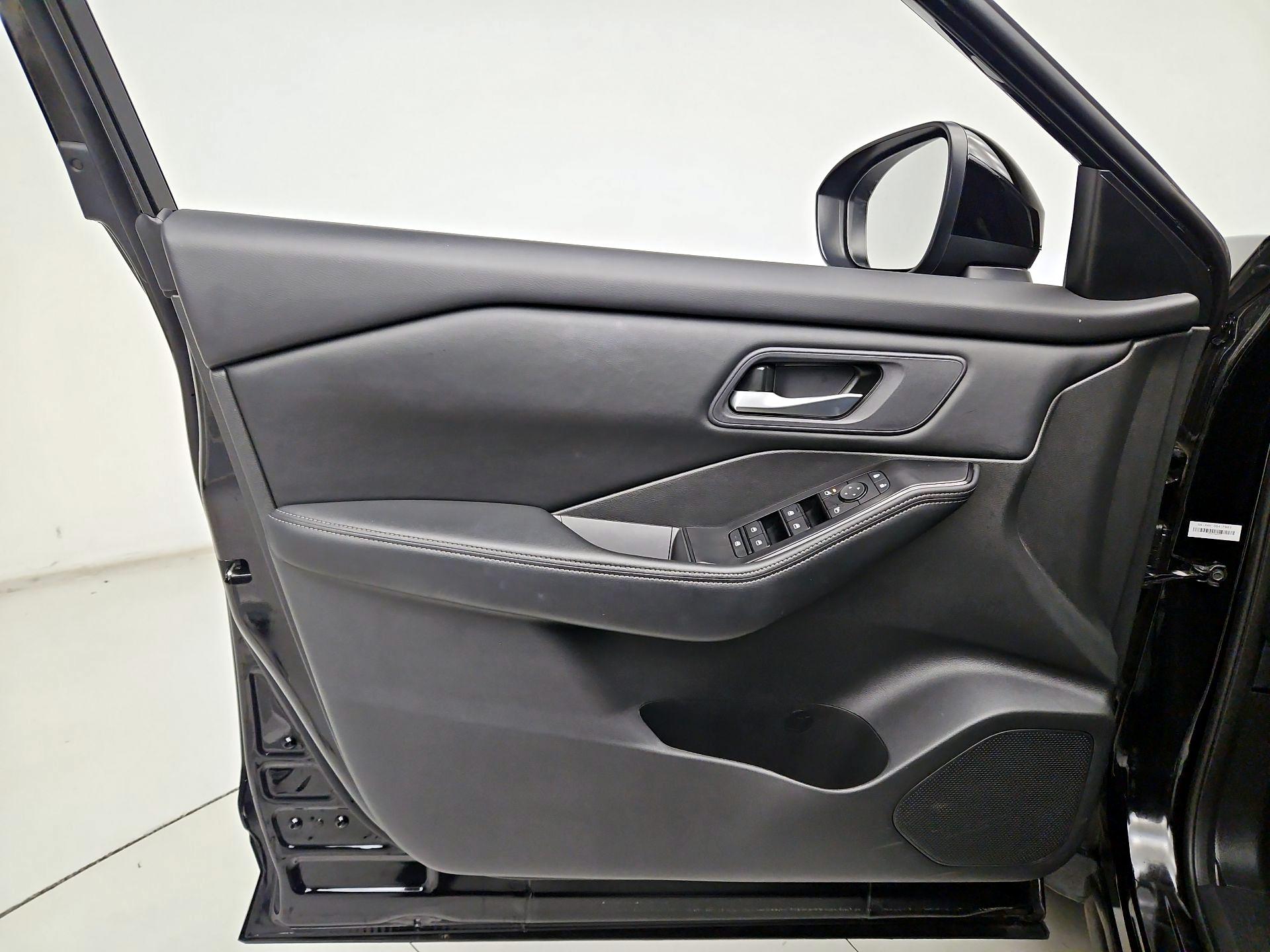 Thumbnail: 2025 Nissan Rogue - 12